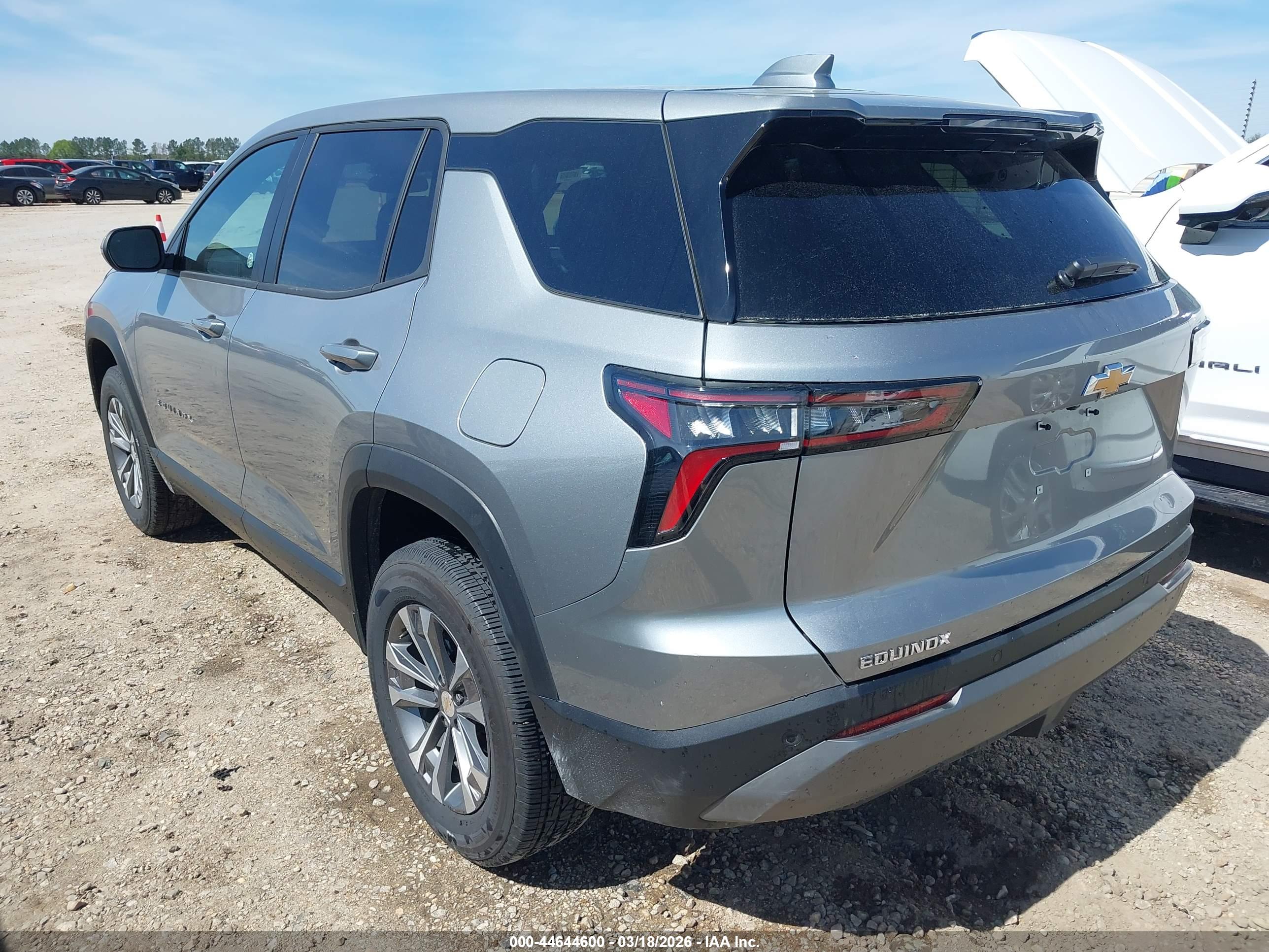 CHEVROLET EQUINOX image 3