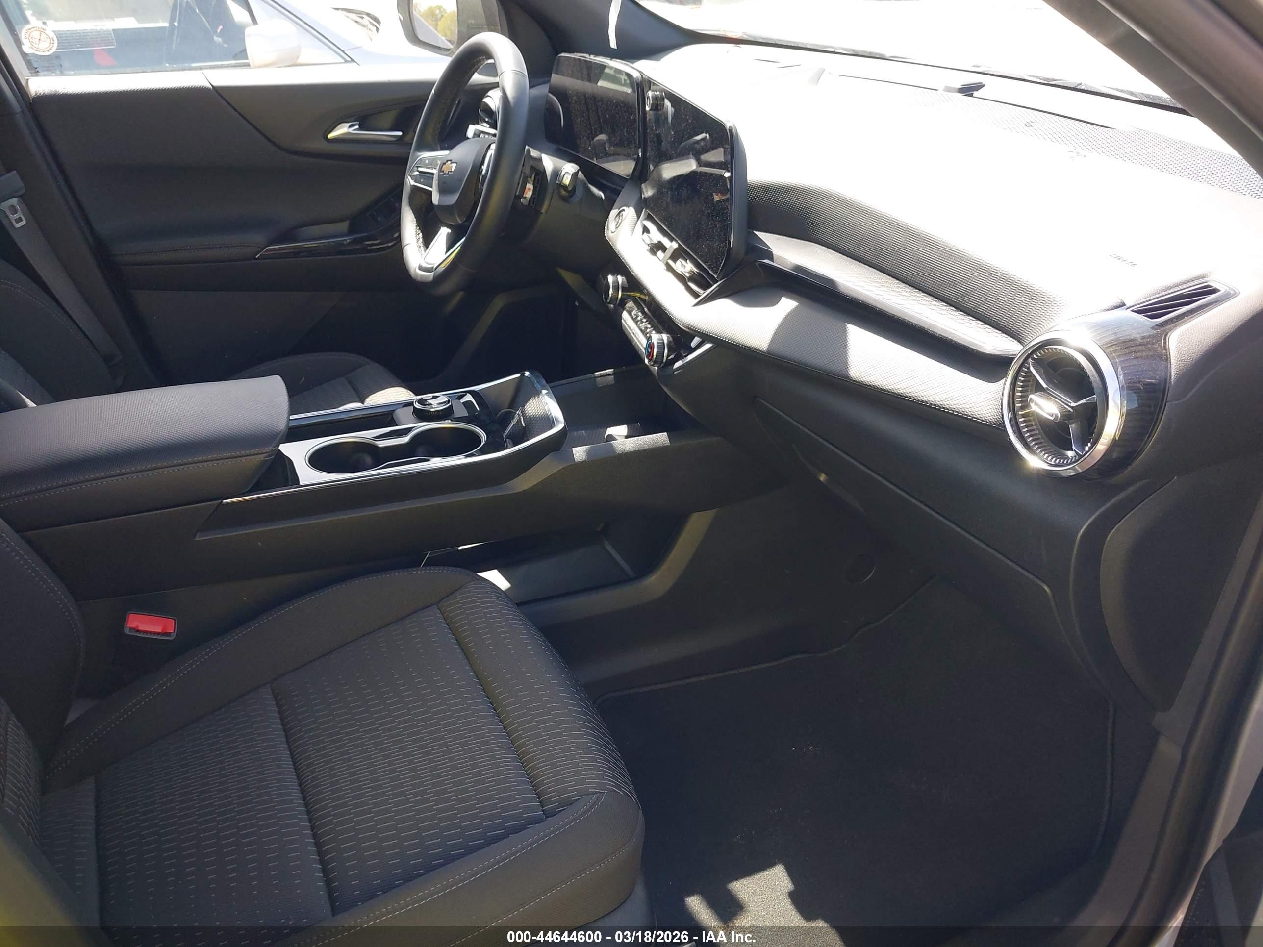 CHEVROLET EQUINOX image 5