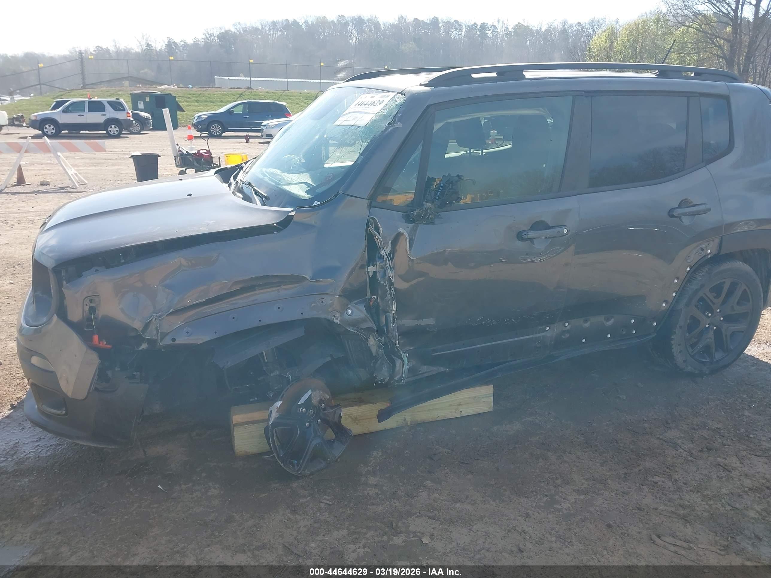 JEEP RENEGADE image 6