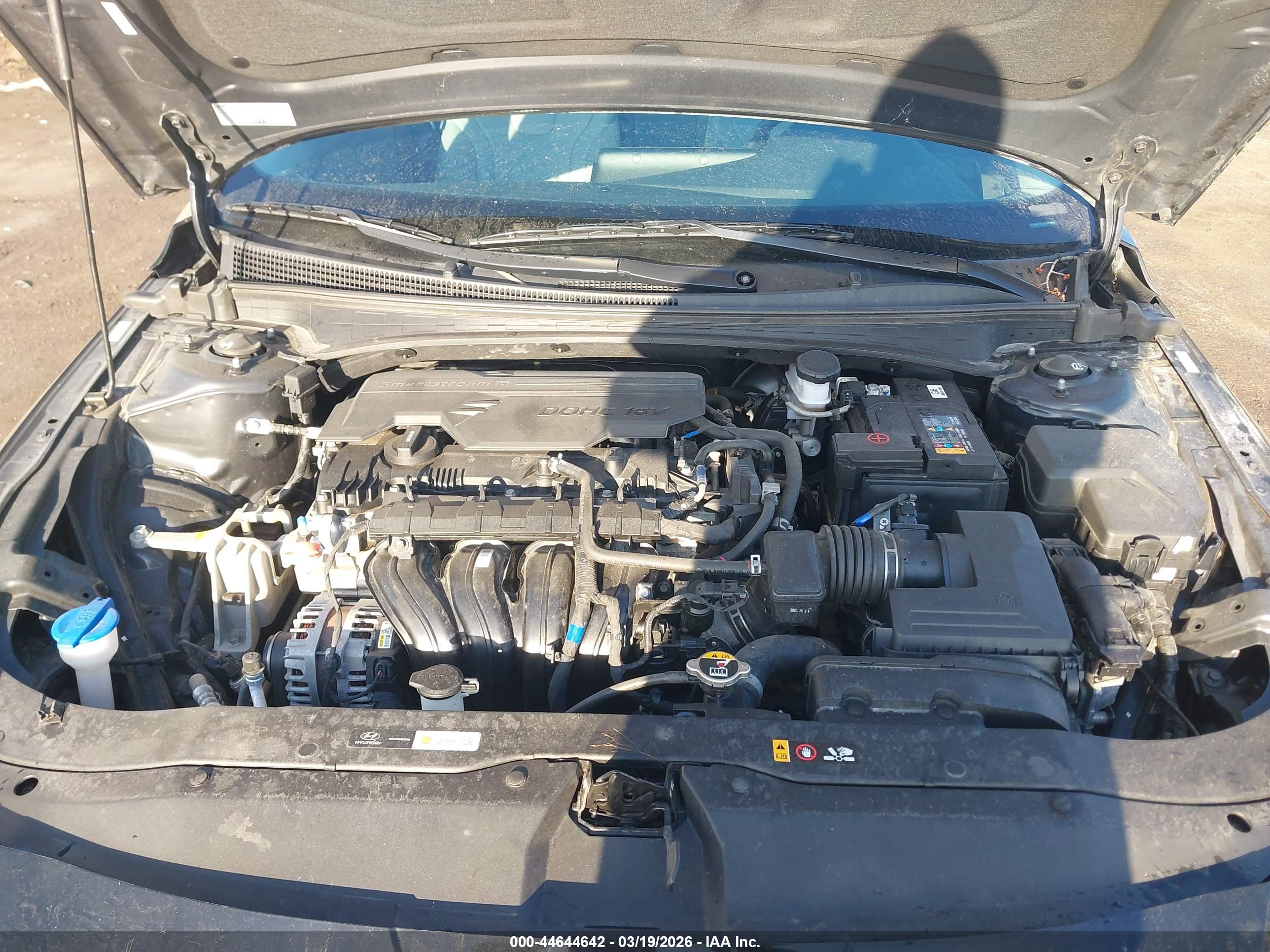 HYUNDAI ELANTRA image 10