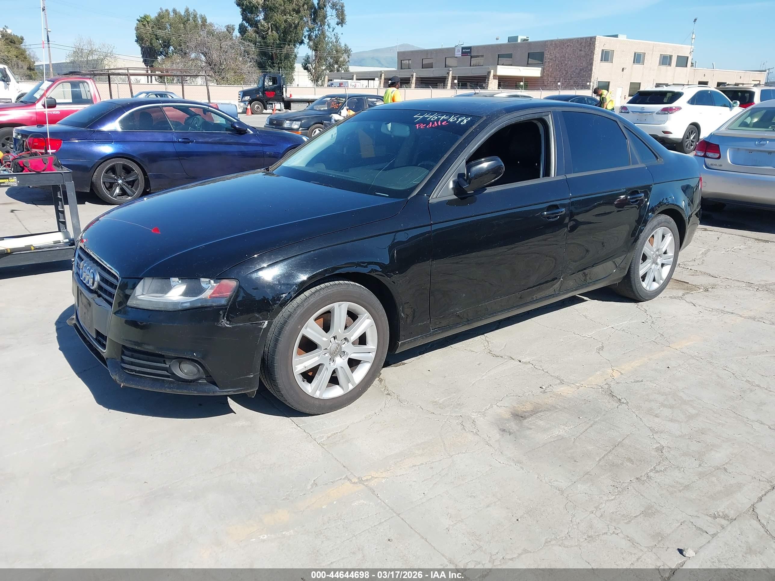 AUDI A4 image 2