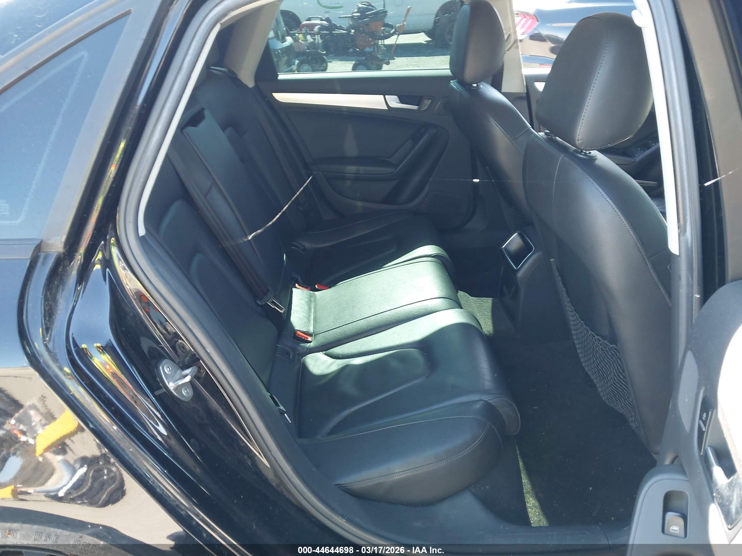 AUDI A4 image 8