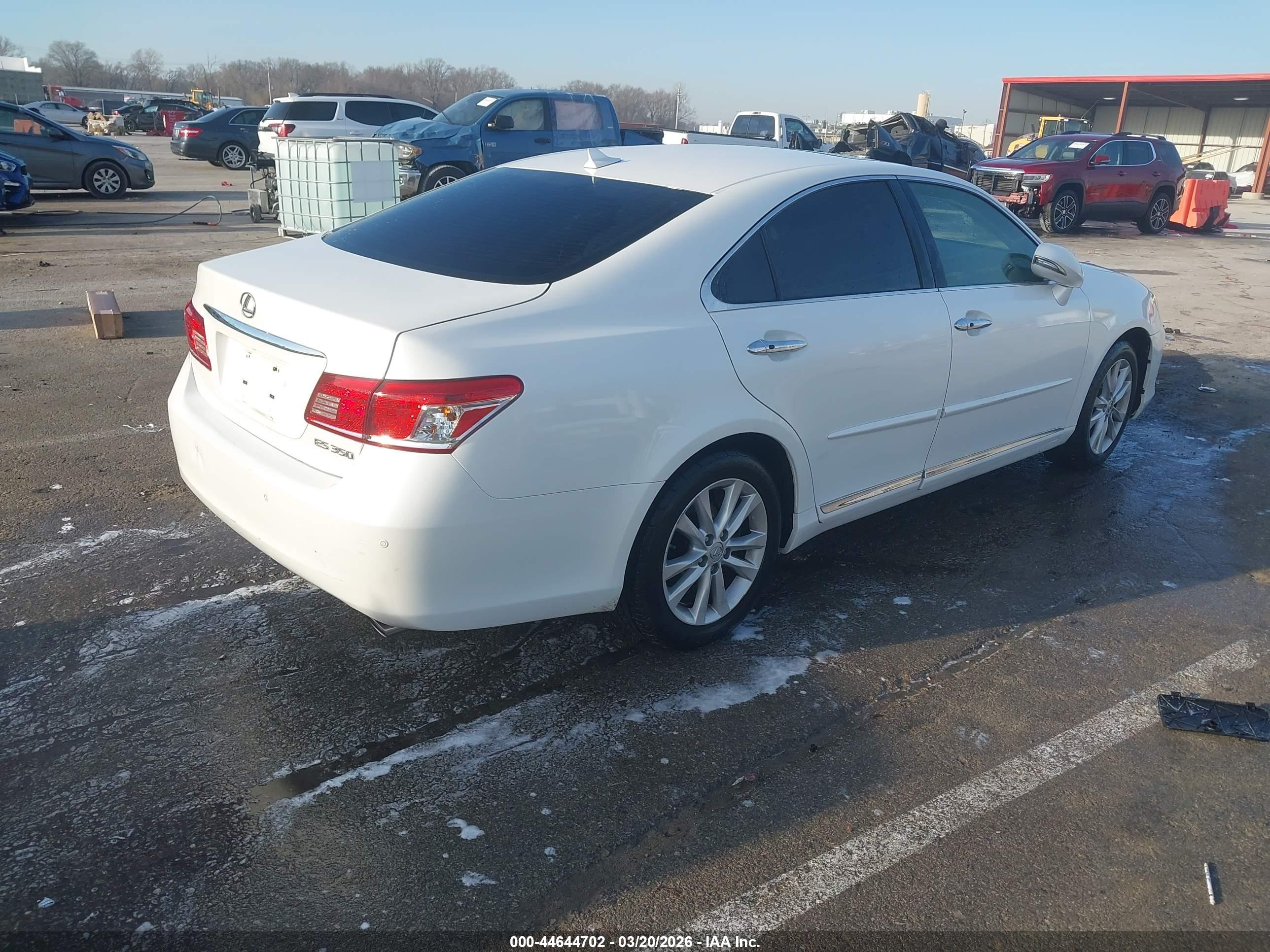 LEXUS ES image 4