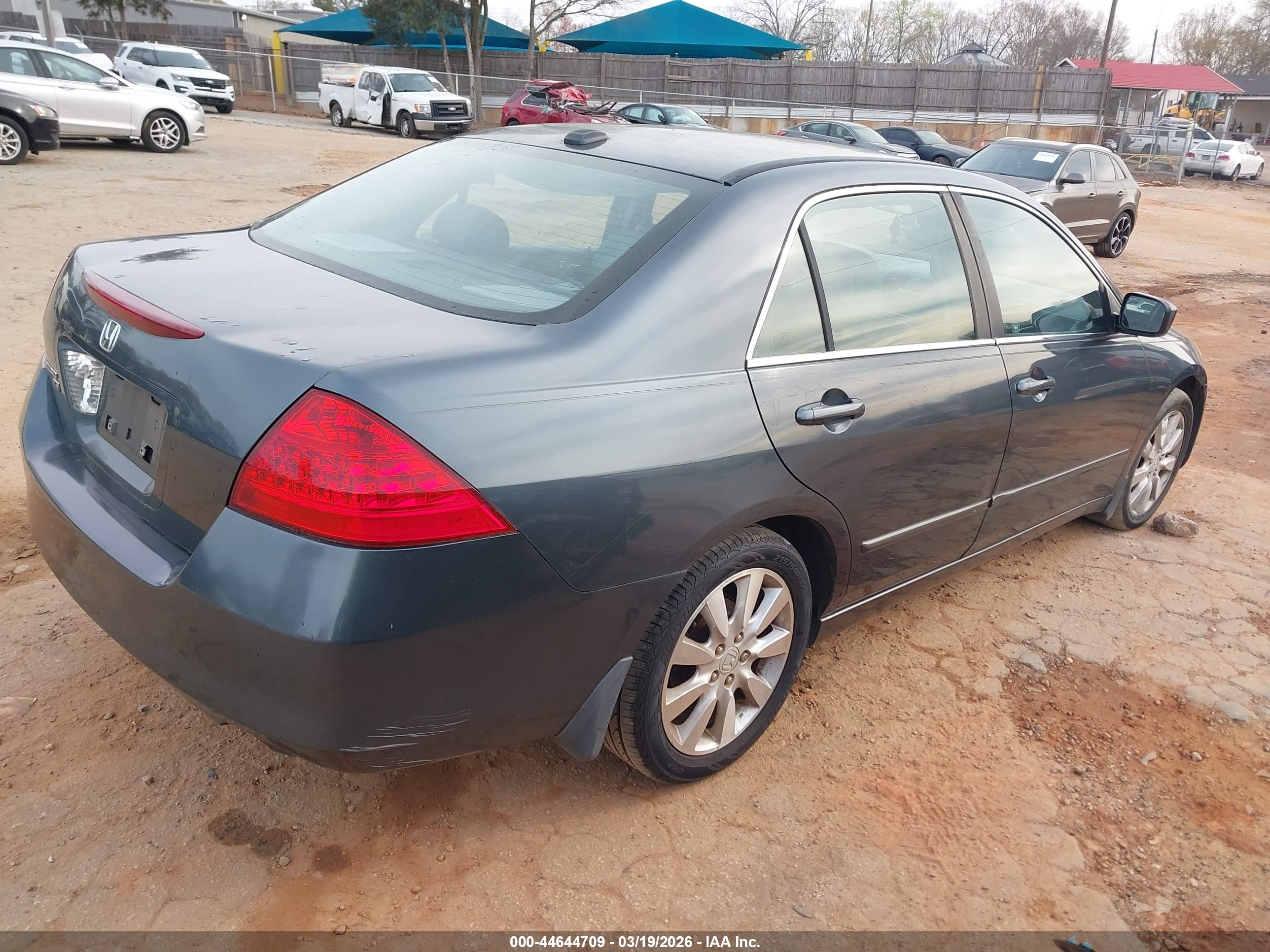 HONDA ACCORD image 4