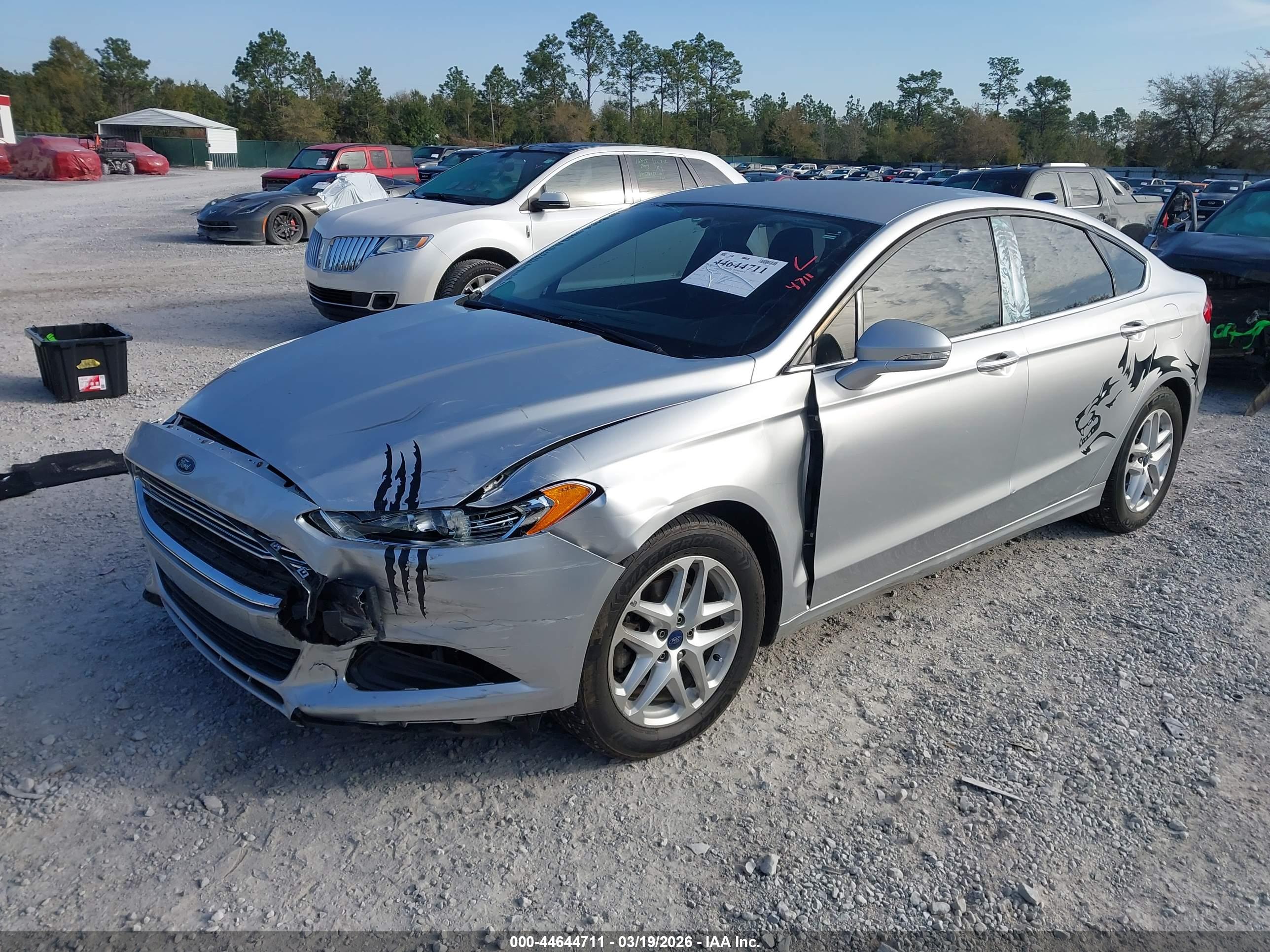 FORD FUSION image 2