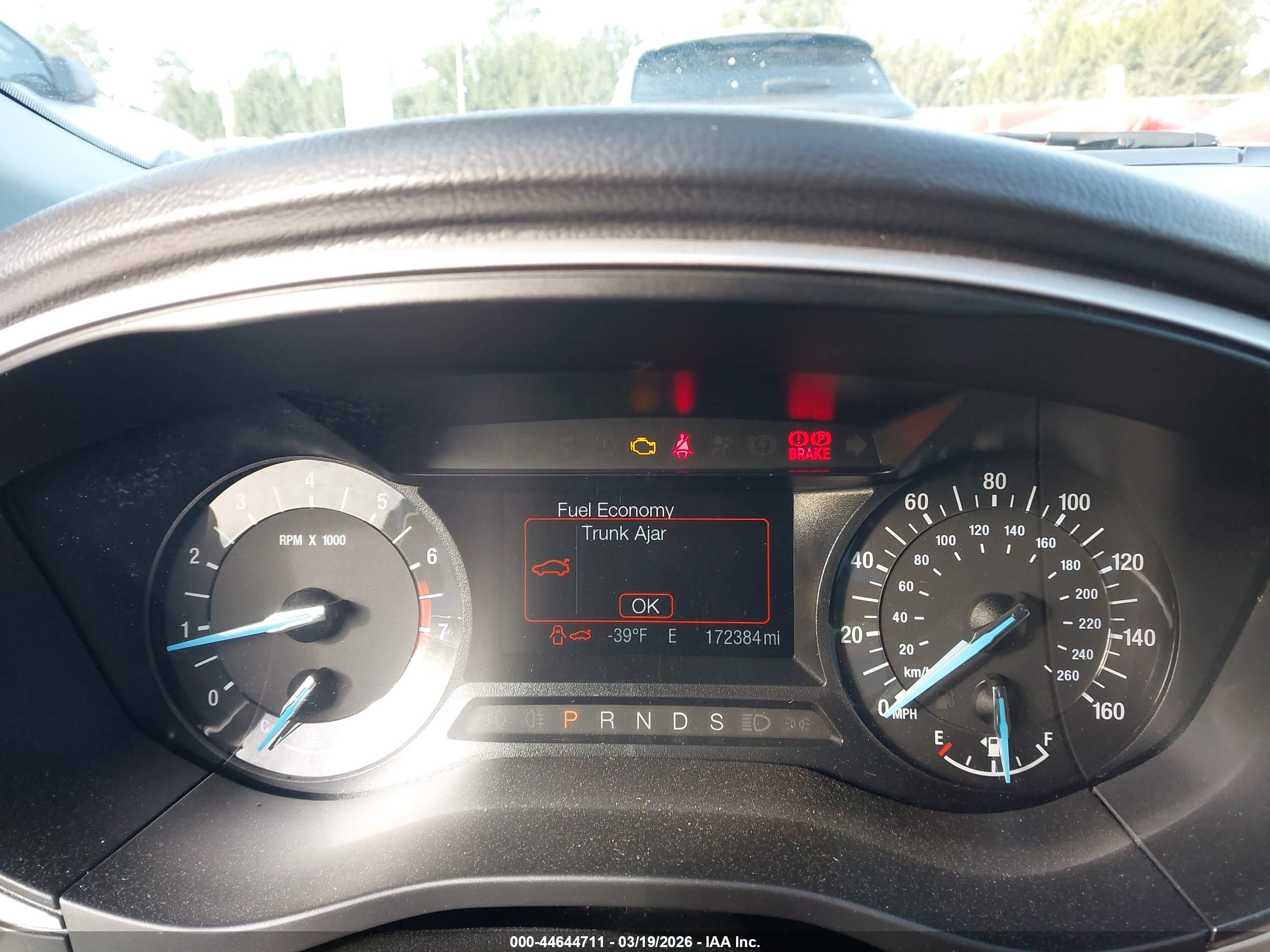FORD FUSION image 7