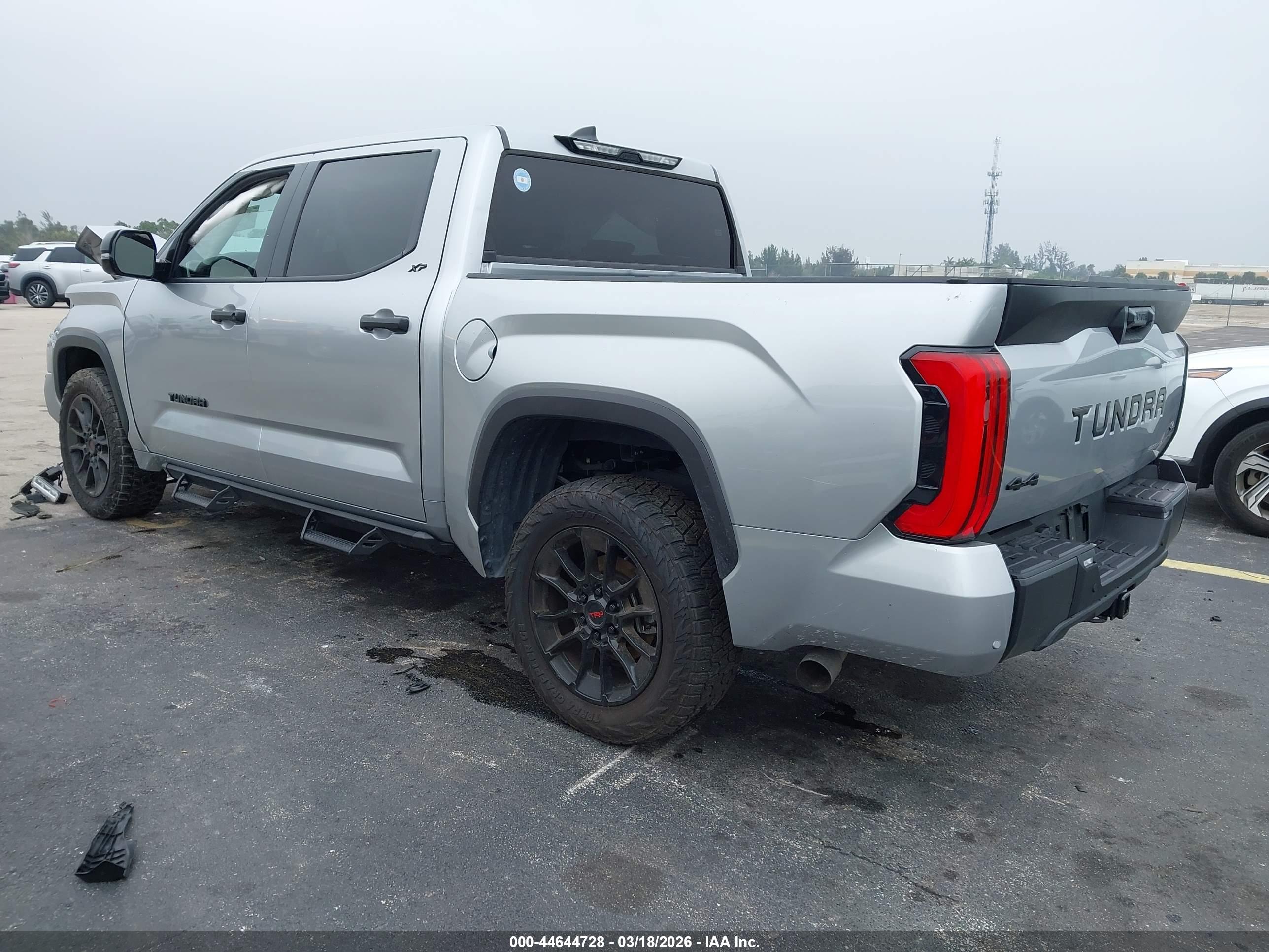 TOYOTA TUNDRA image 3