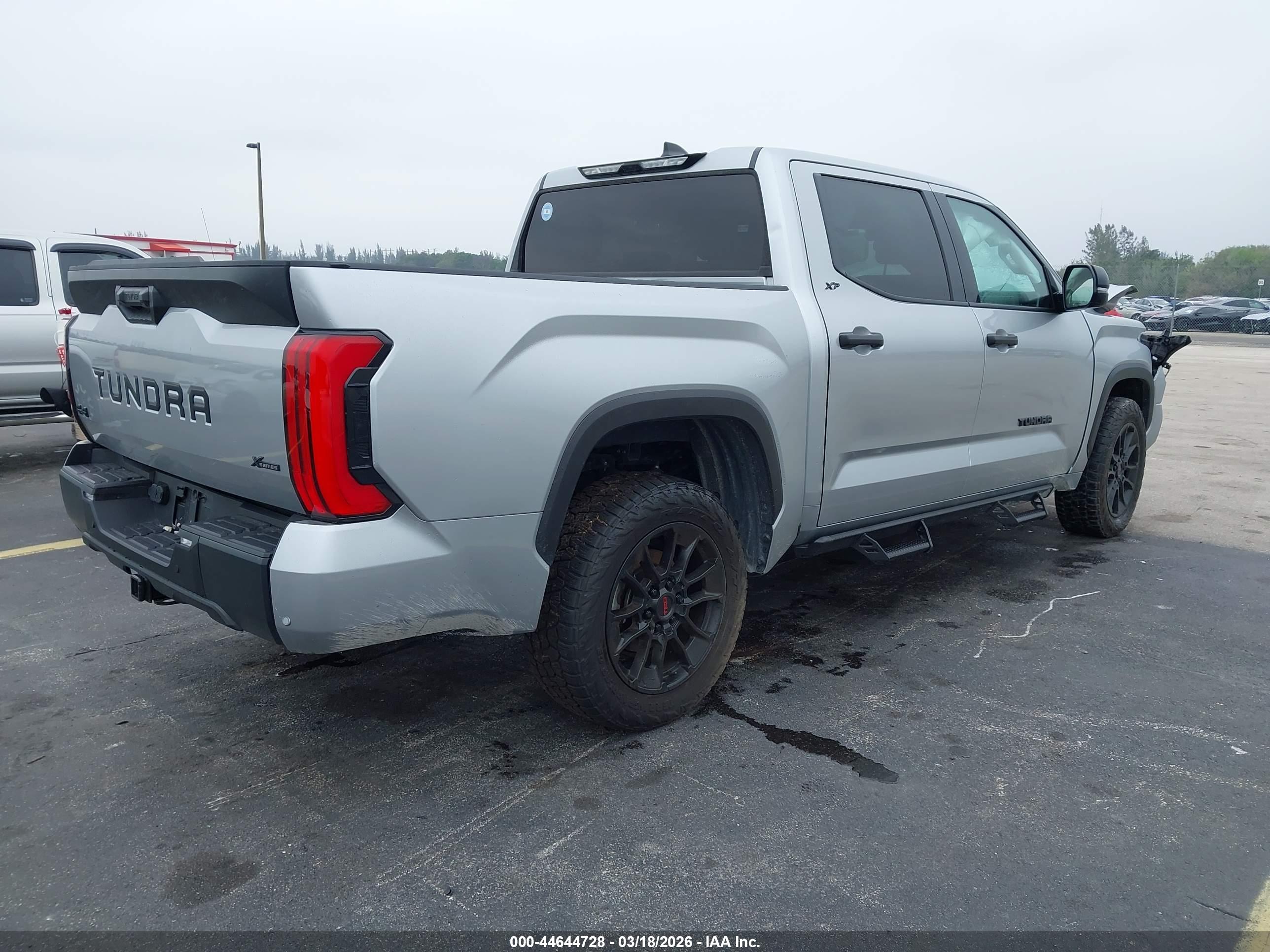 TOYOTA TUNDRA image 4