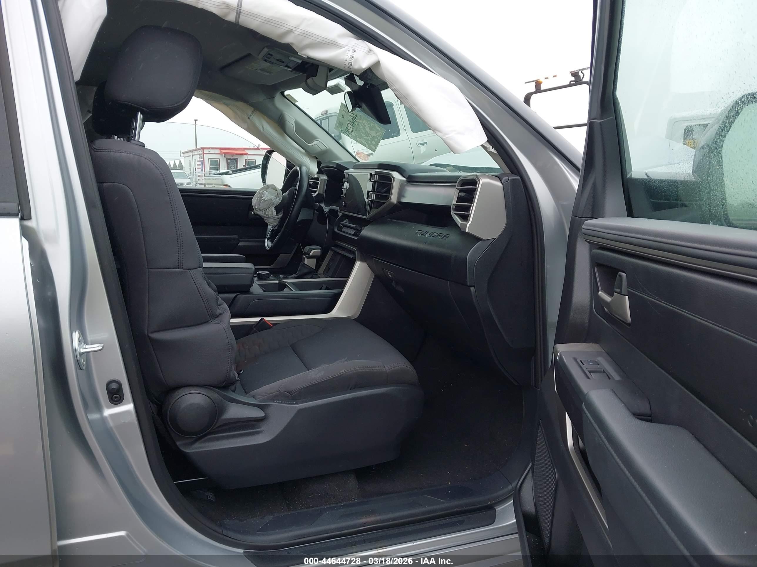 TOYOTA TUNDRA image 5