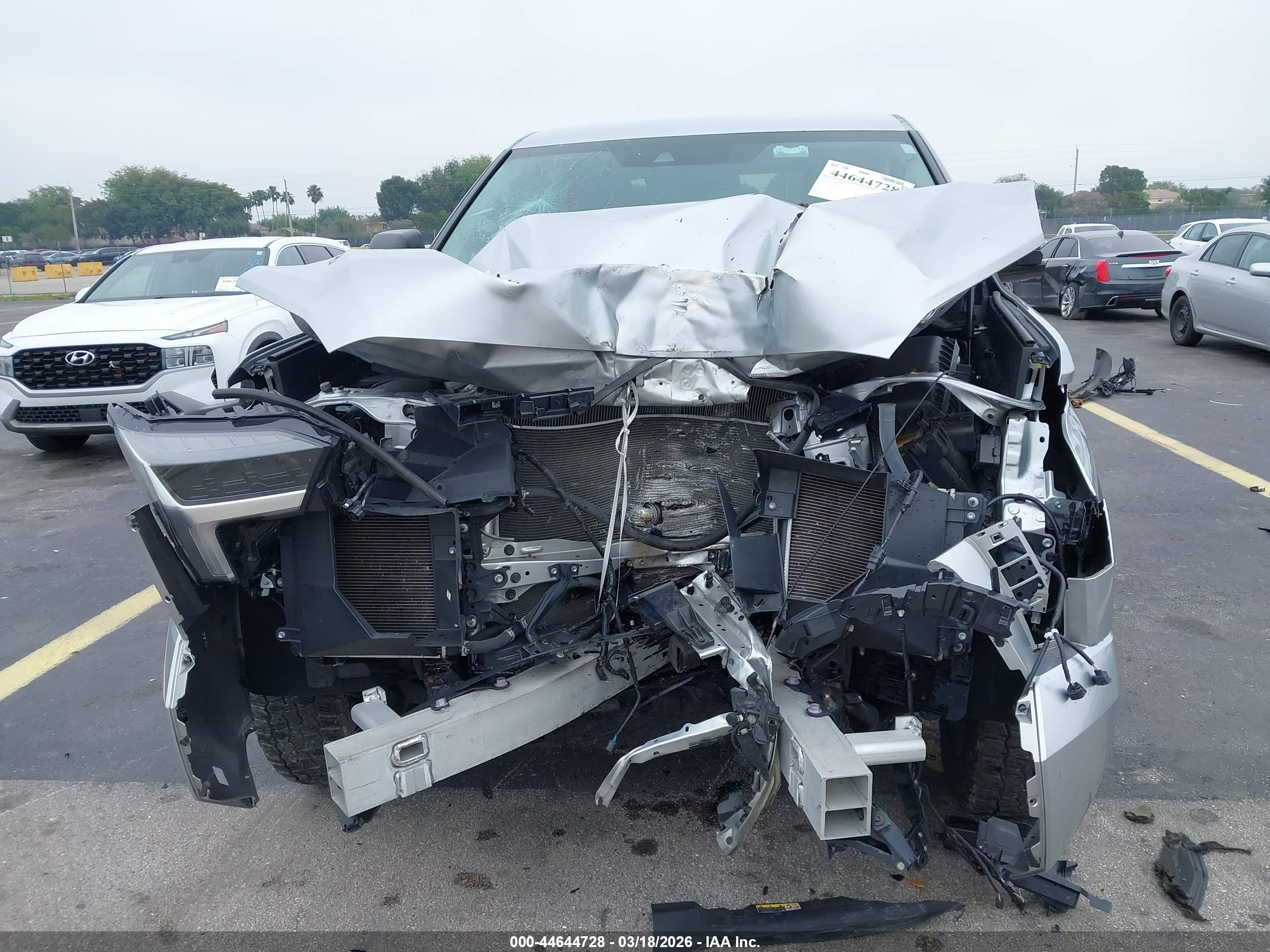 TOYOTA TUNDRA image 6