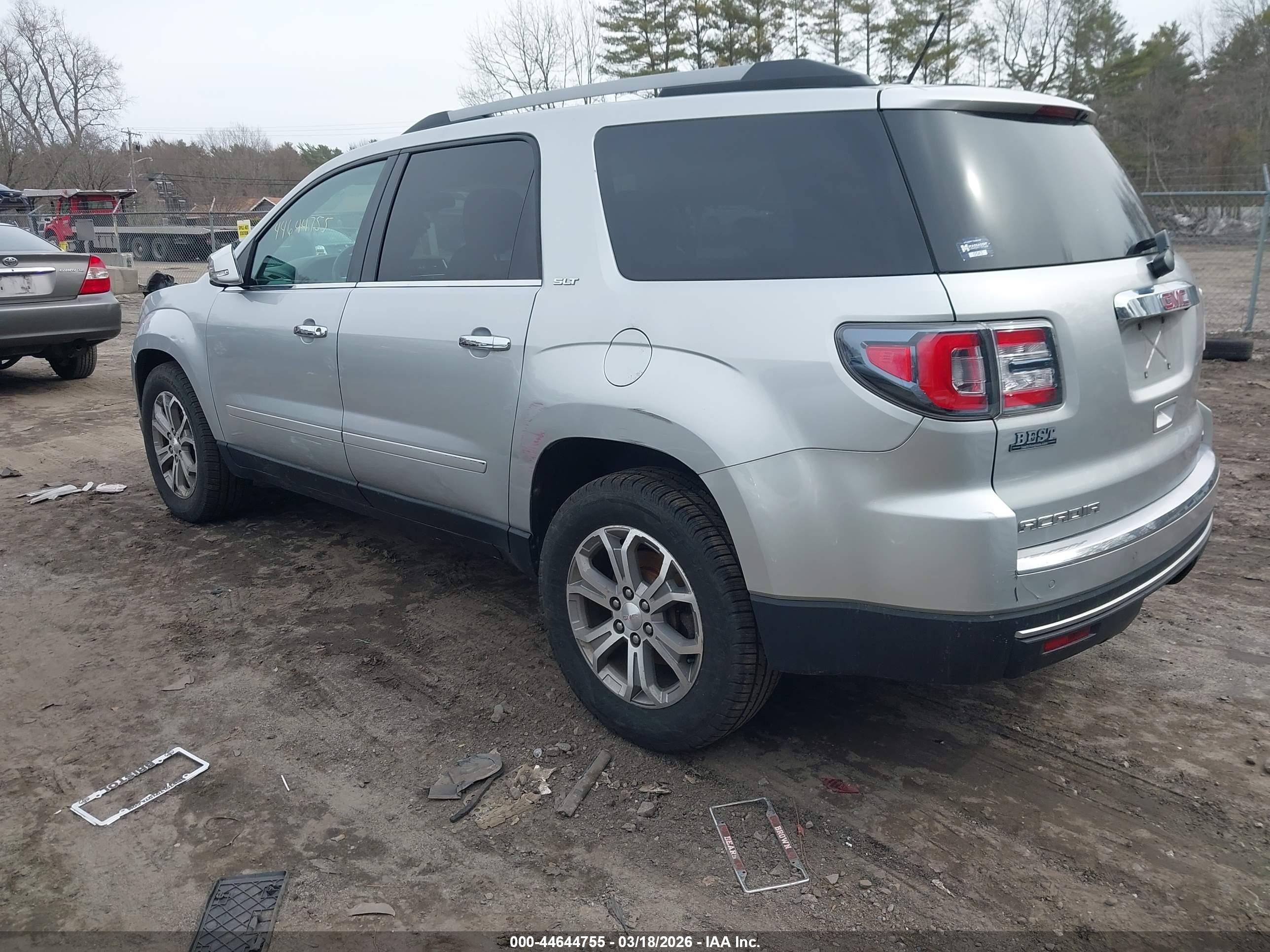 GMC ACADIA image 3