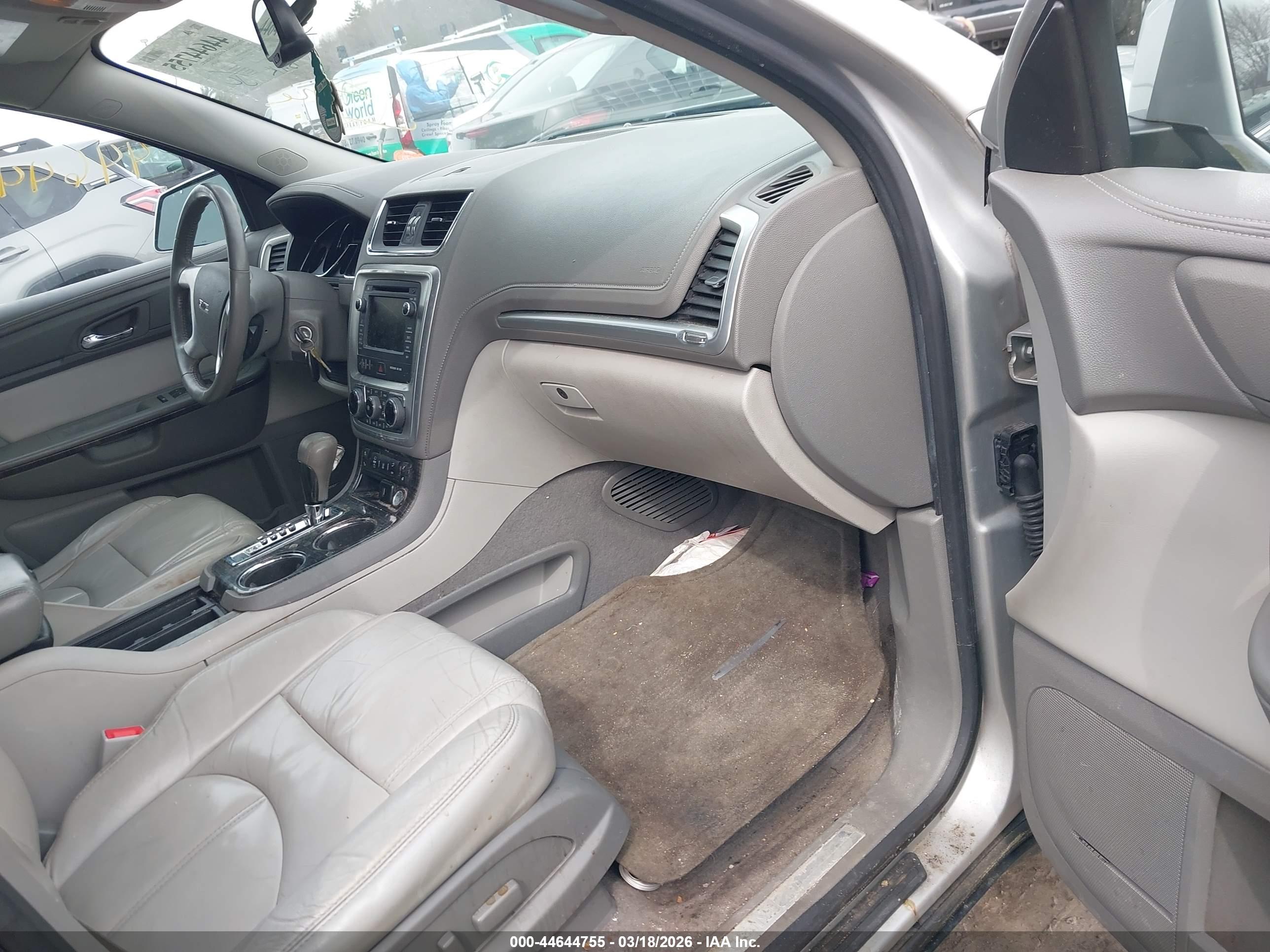 GMC ACADIA image 5