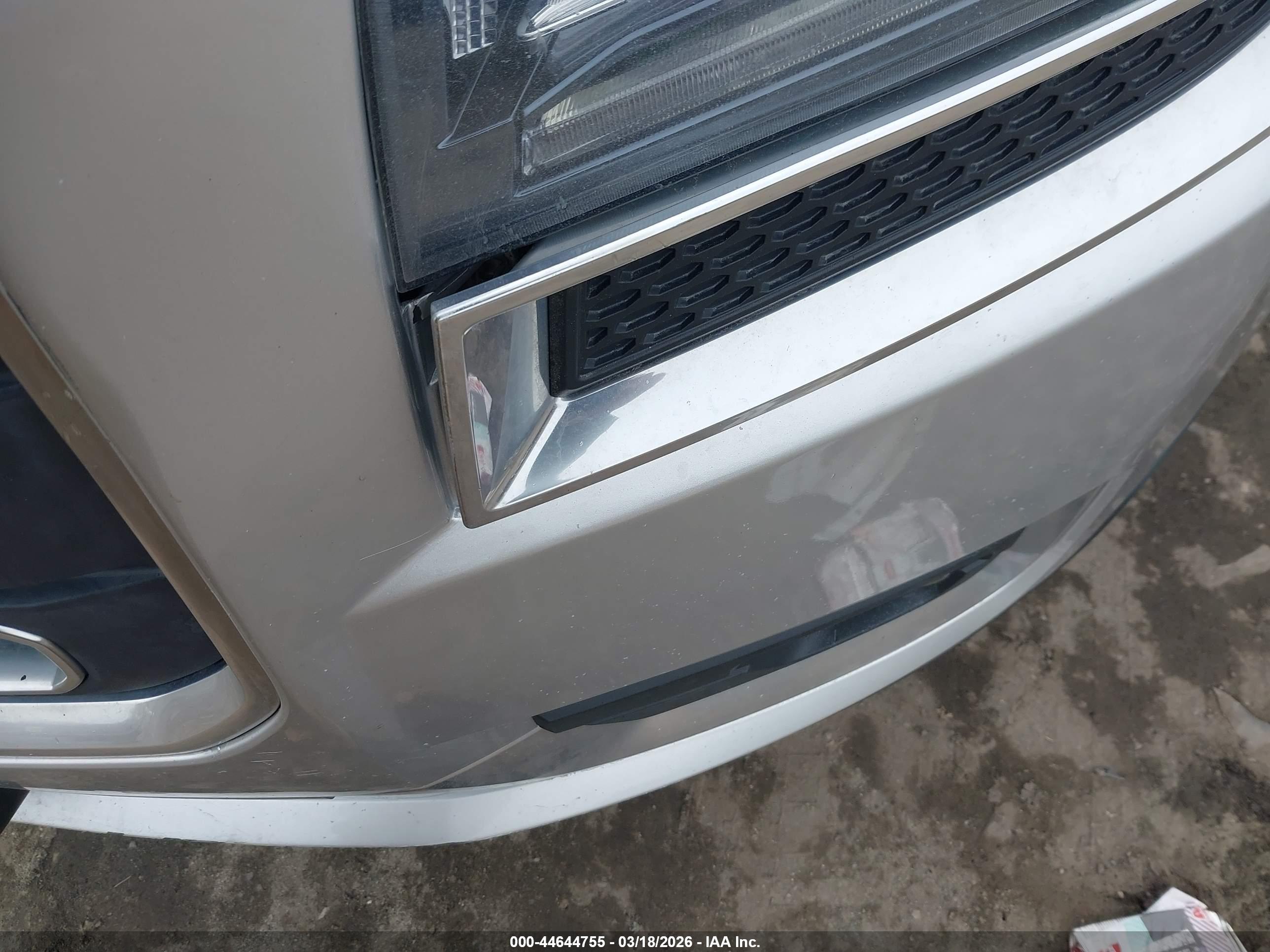 GMC ACADIA image 6