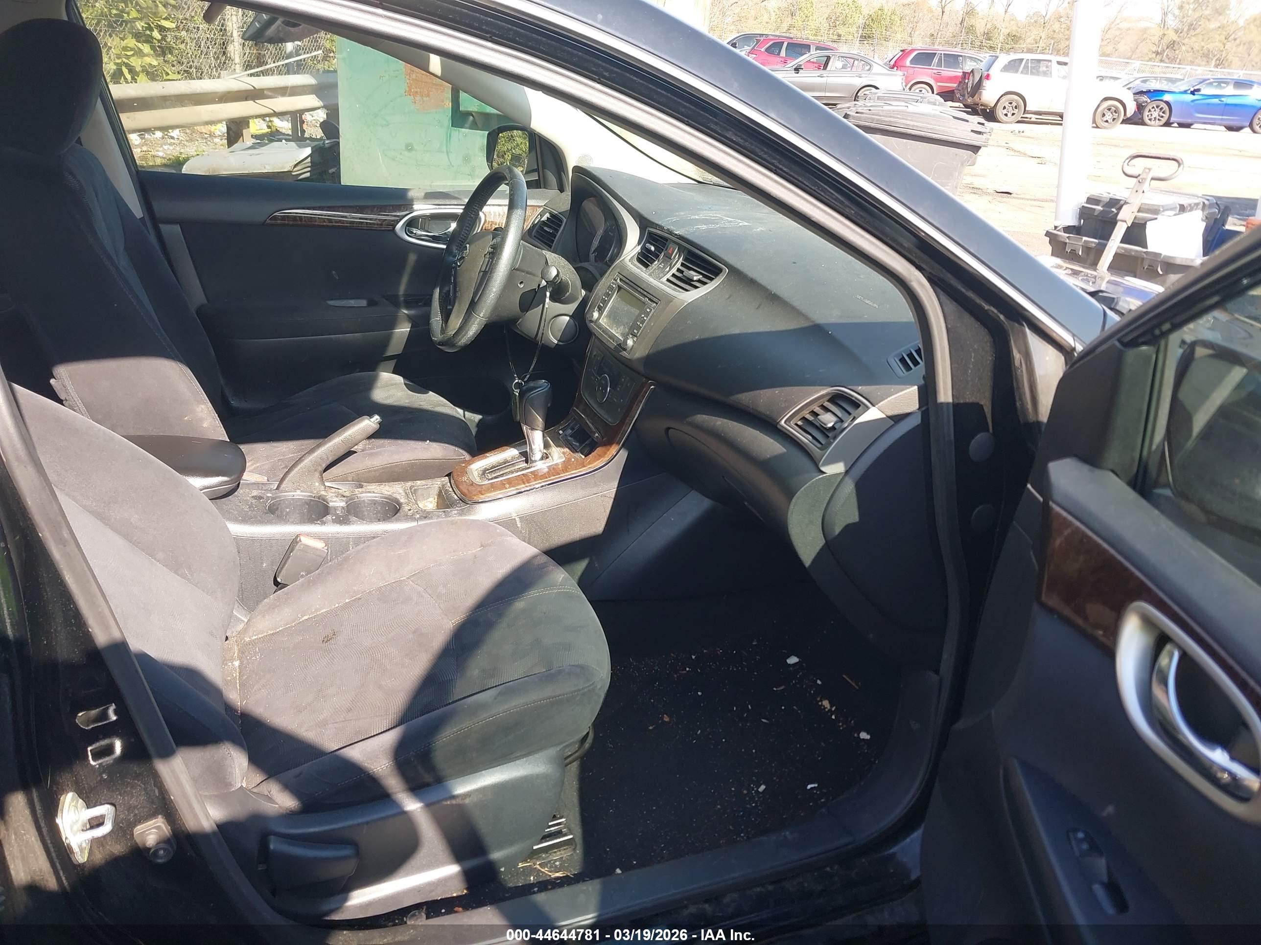 NISSAN SENTRA image 5