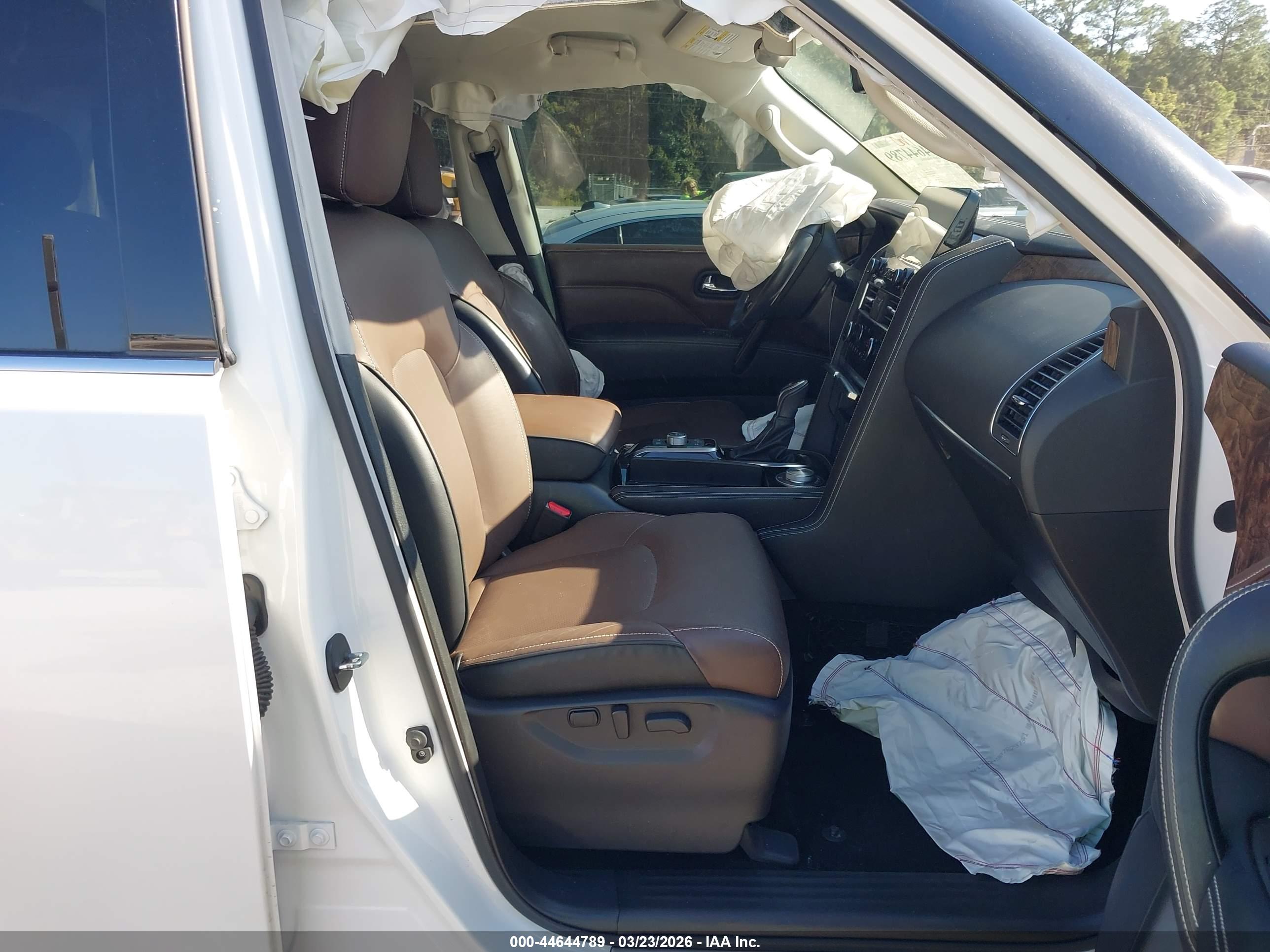 INFINITI QX80 image 5