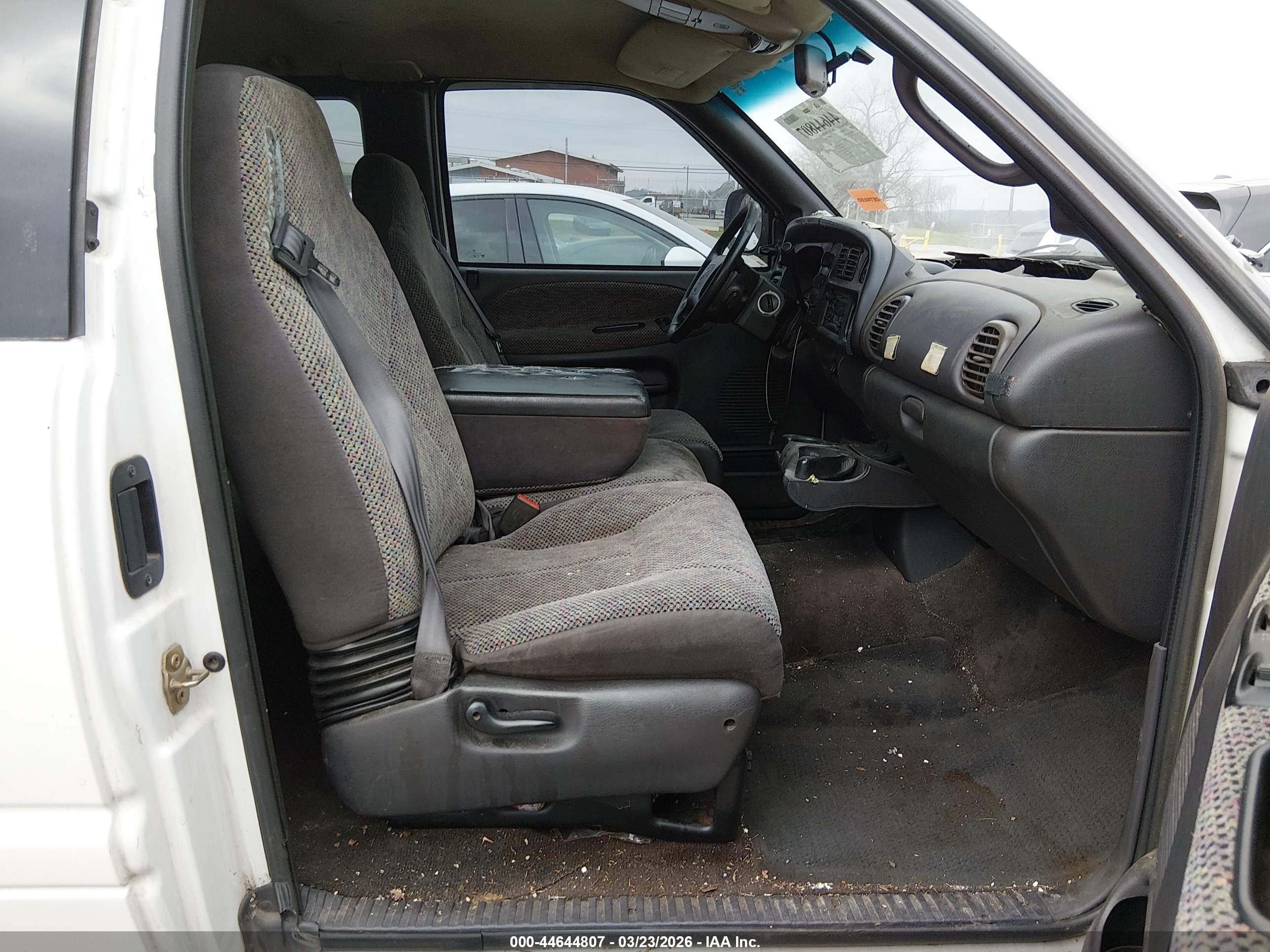 DODGE RAM image 5