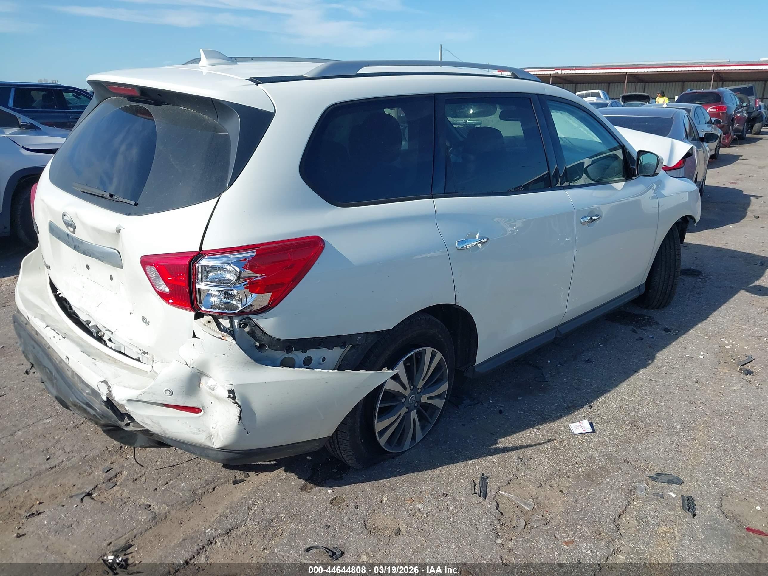 NISSAN PATHFINDER image 4