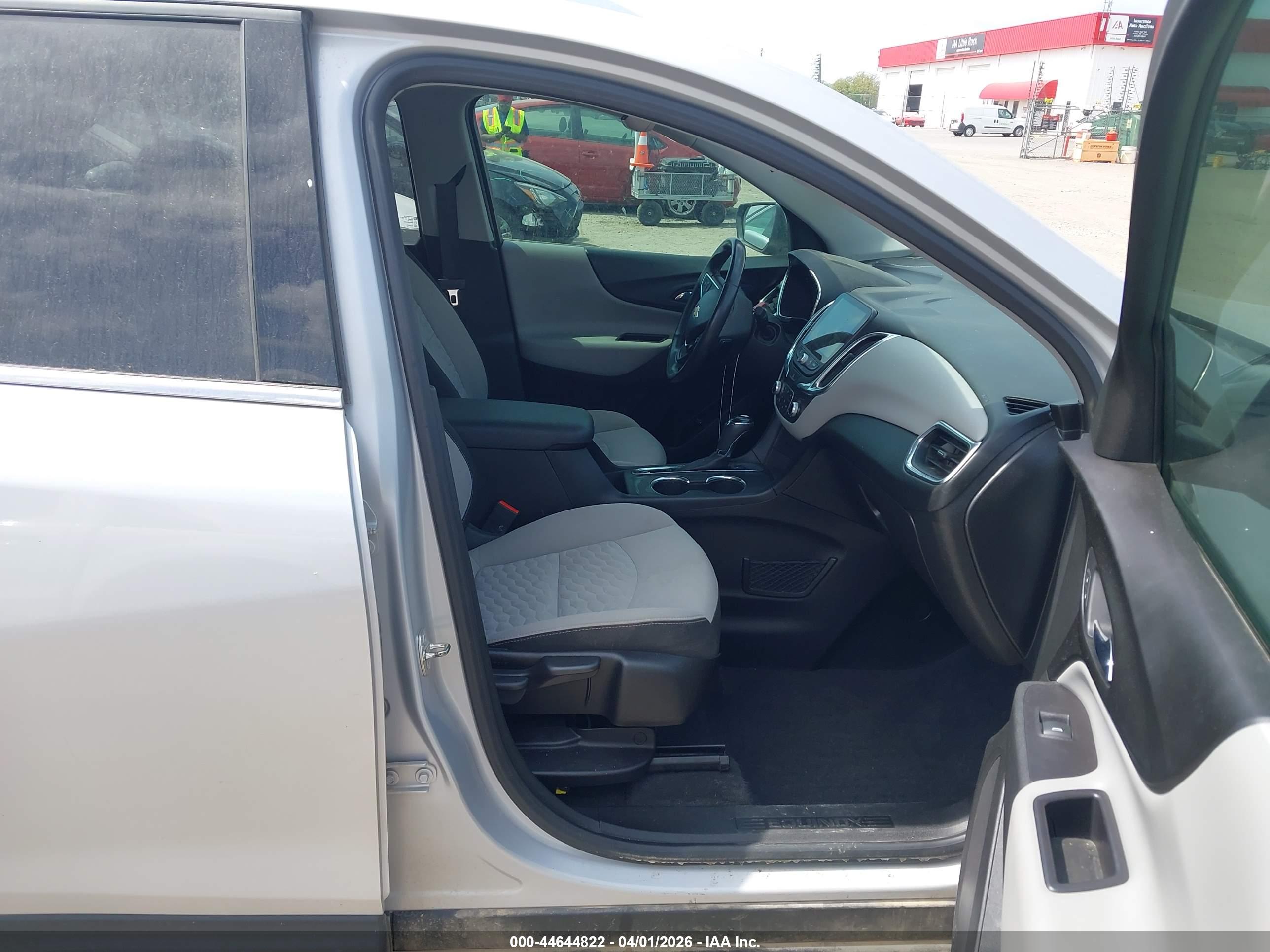 CHEVROLET EQUINOX image 5
