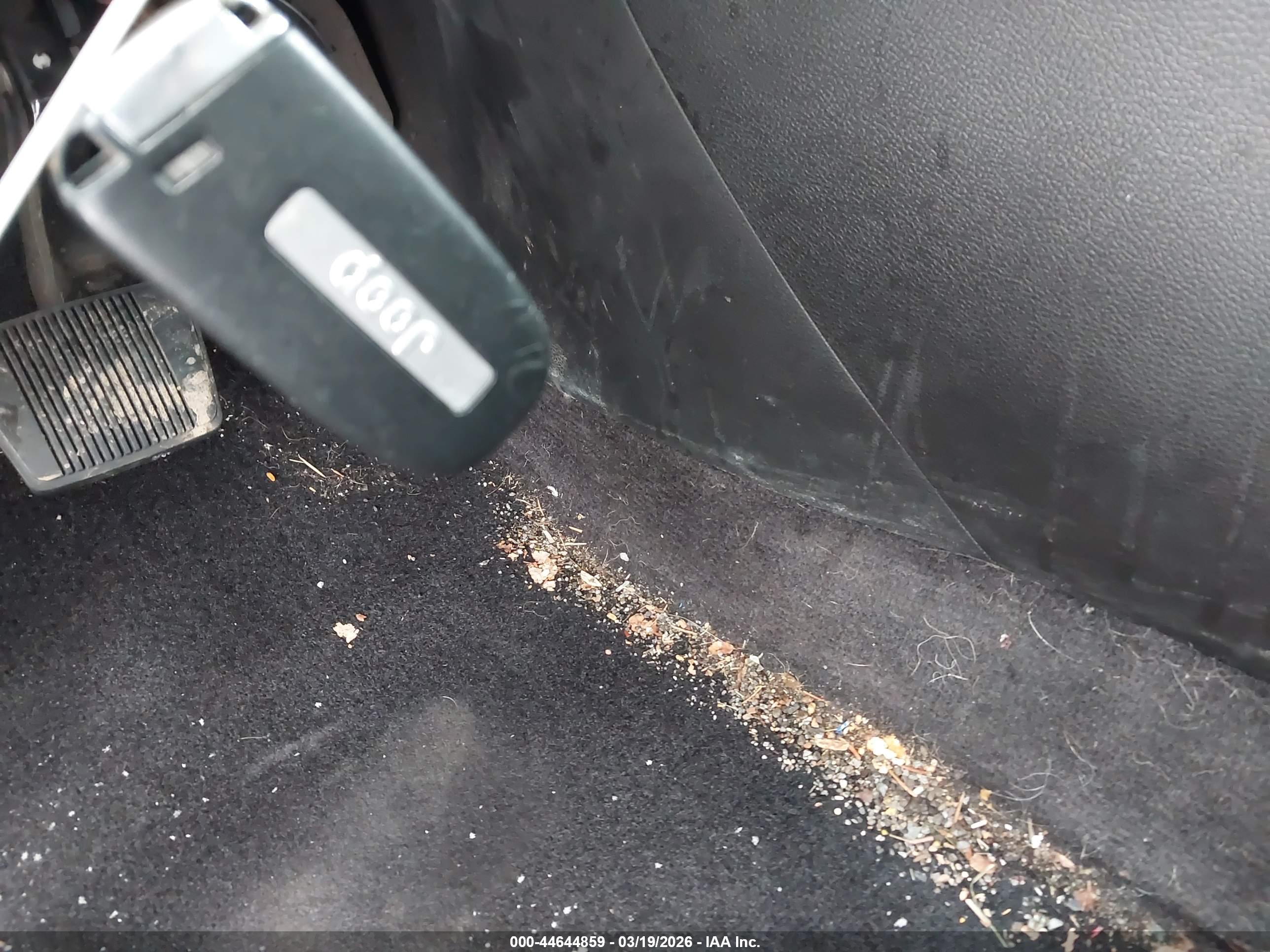 JEEP CHEROKEE image 11