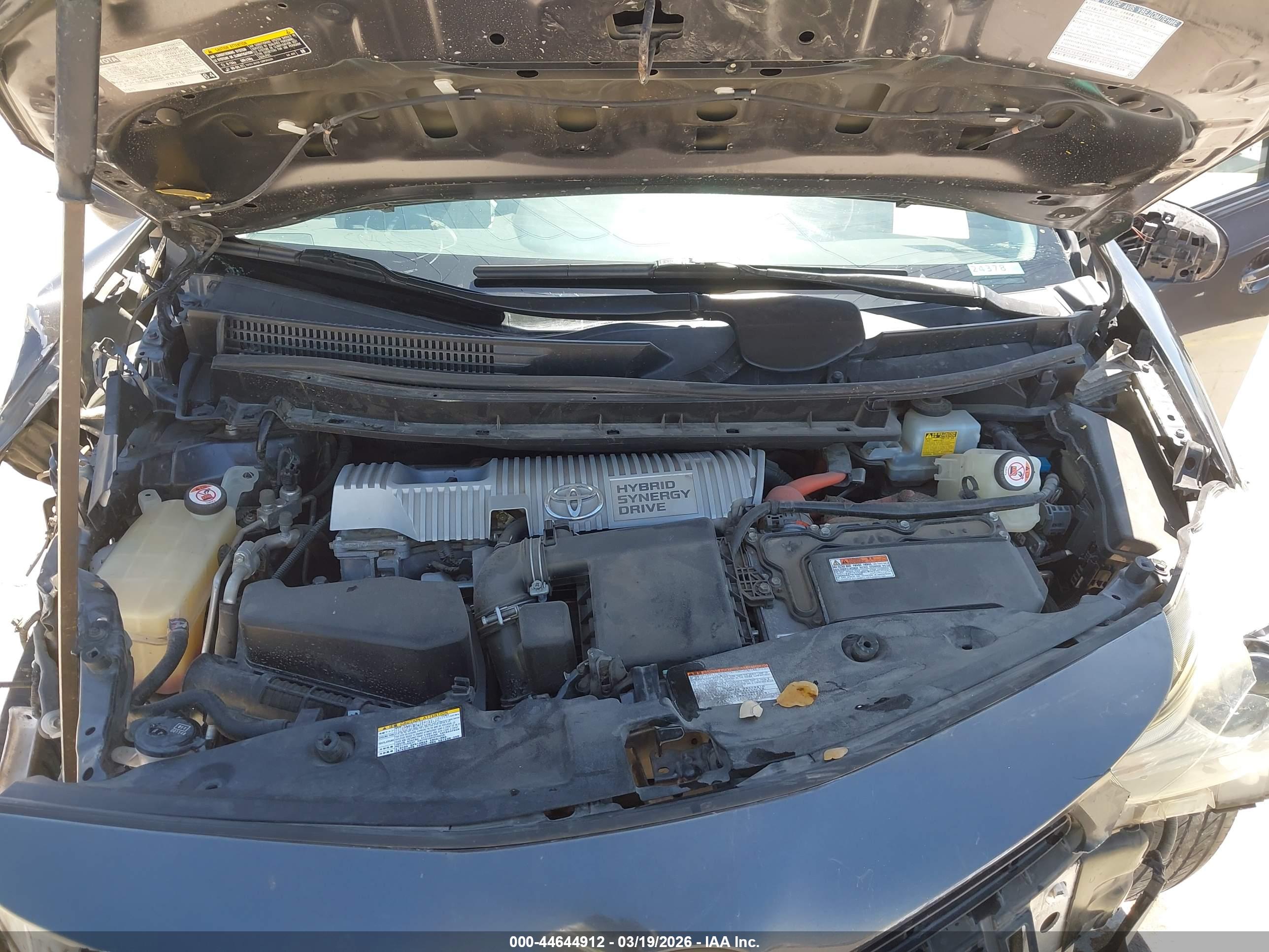 TOYOTA PRIUS image 10