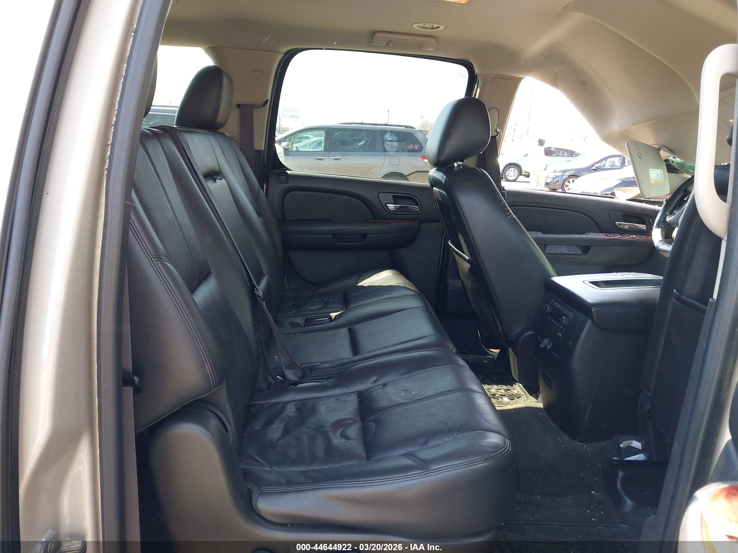 GMC YUKON image 8
