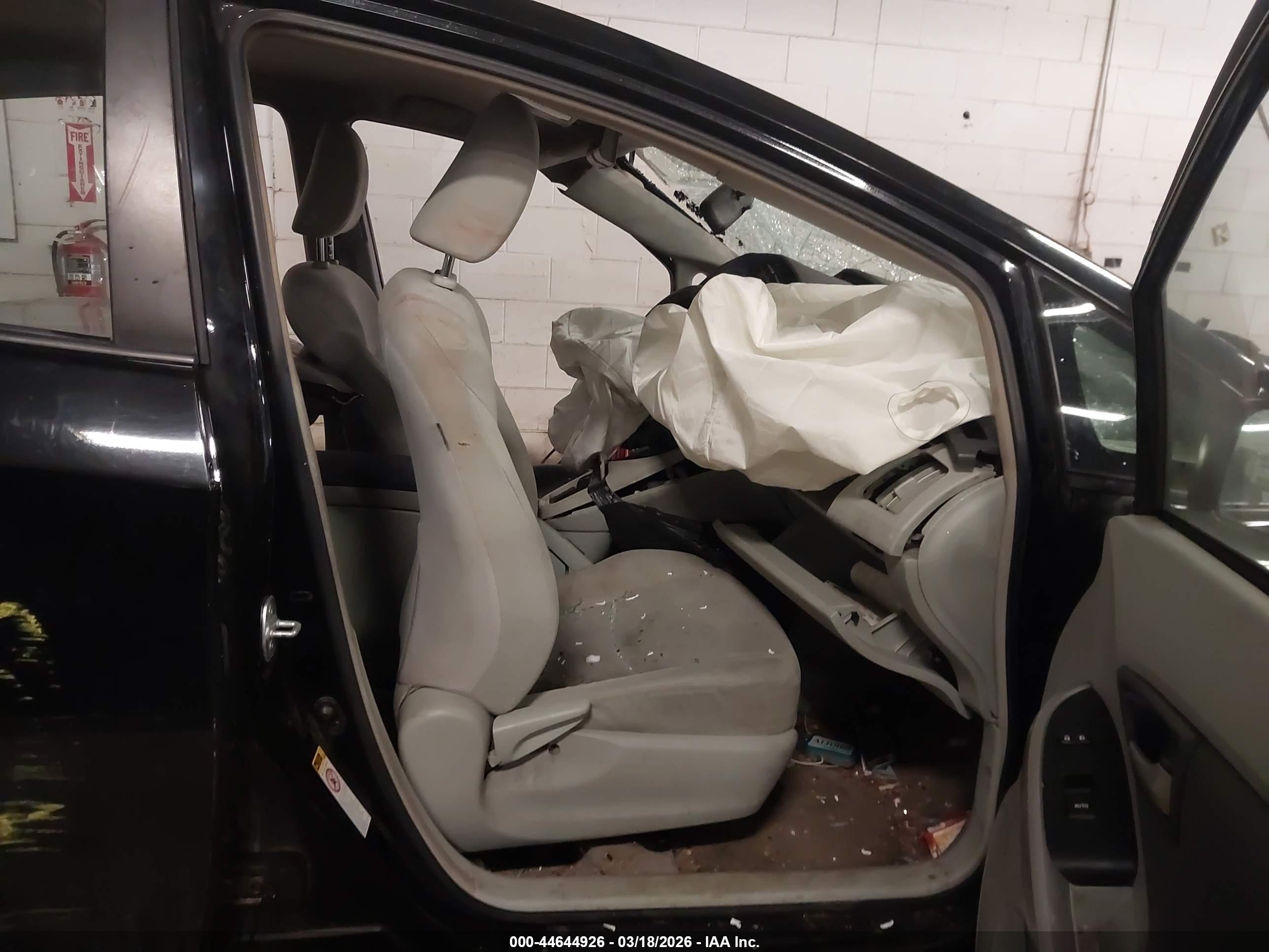 TOYOTA PRIUS image 5