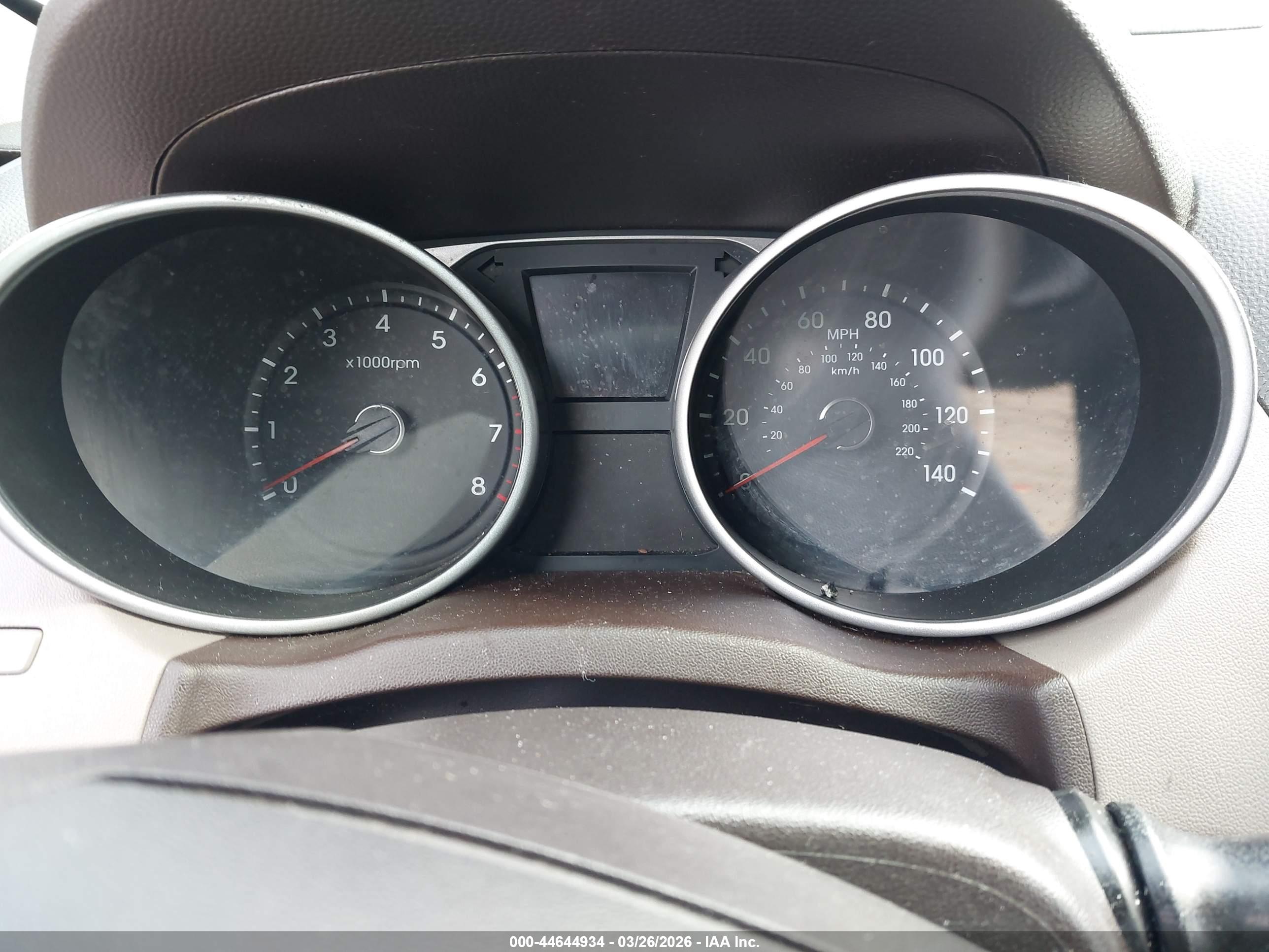 HYUNDAI TUCSON image 7