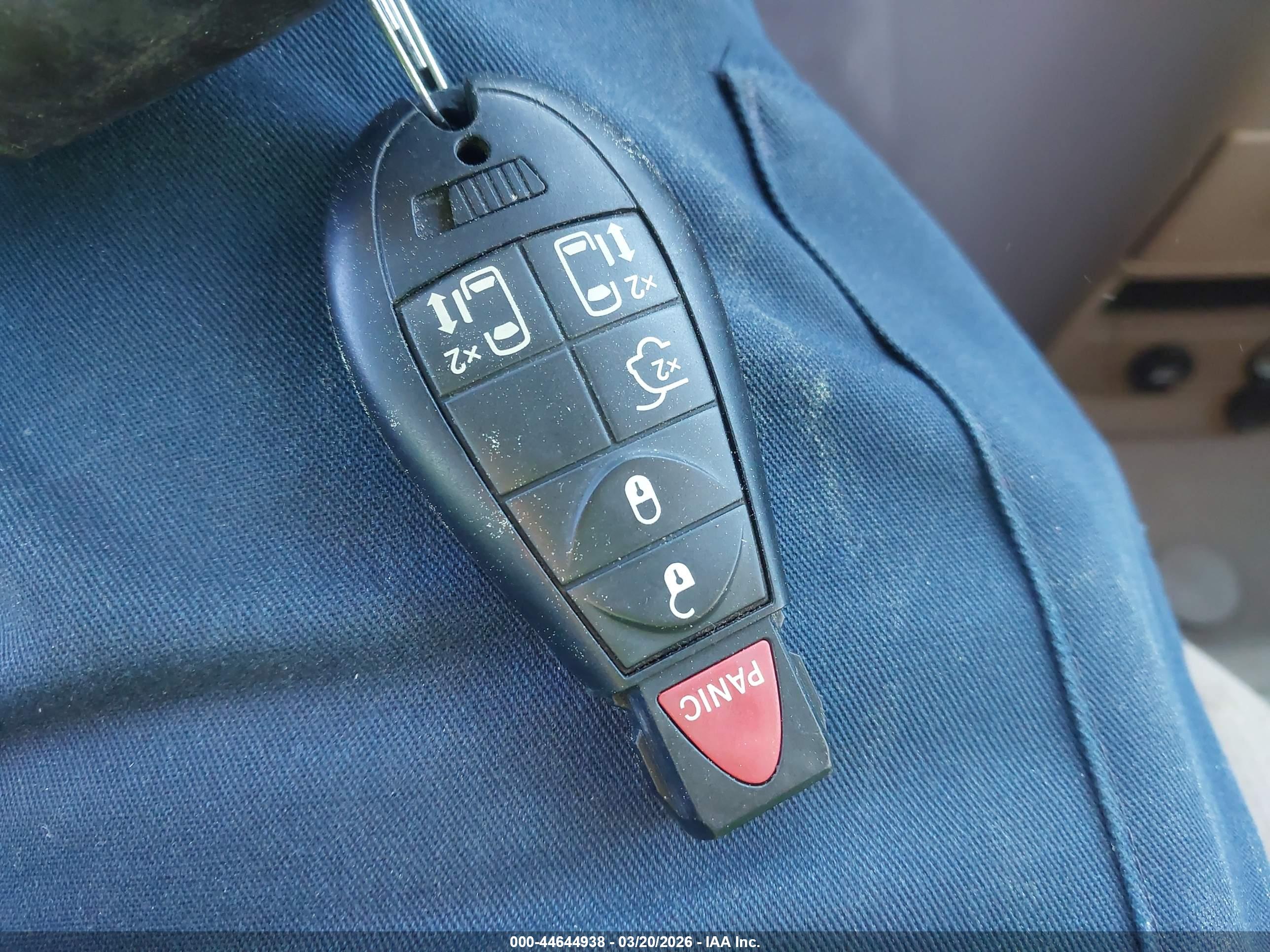 CHRYSLER TOWN image 11
