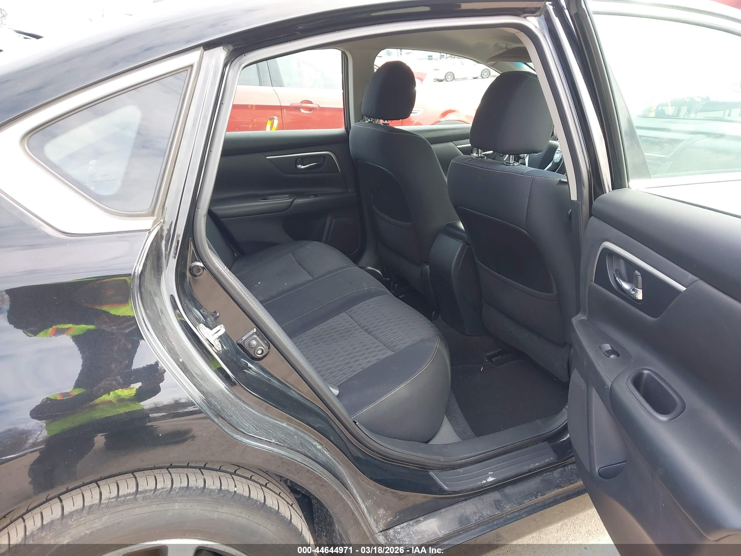 NISSAN ALTIMA image 8