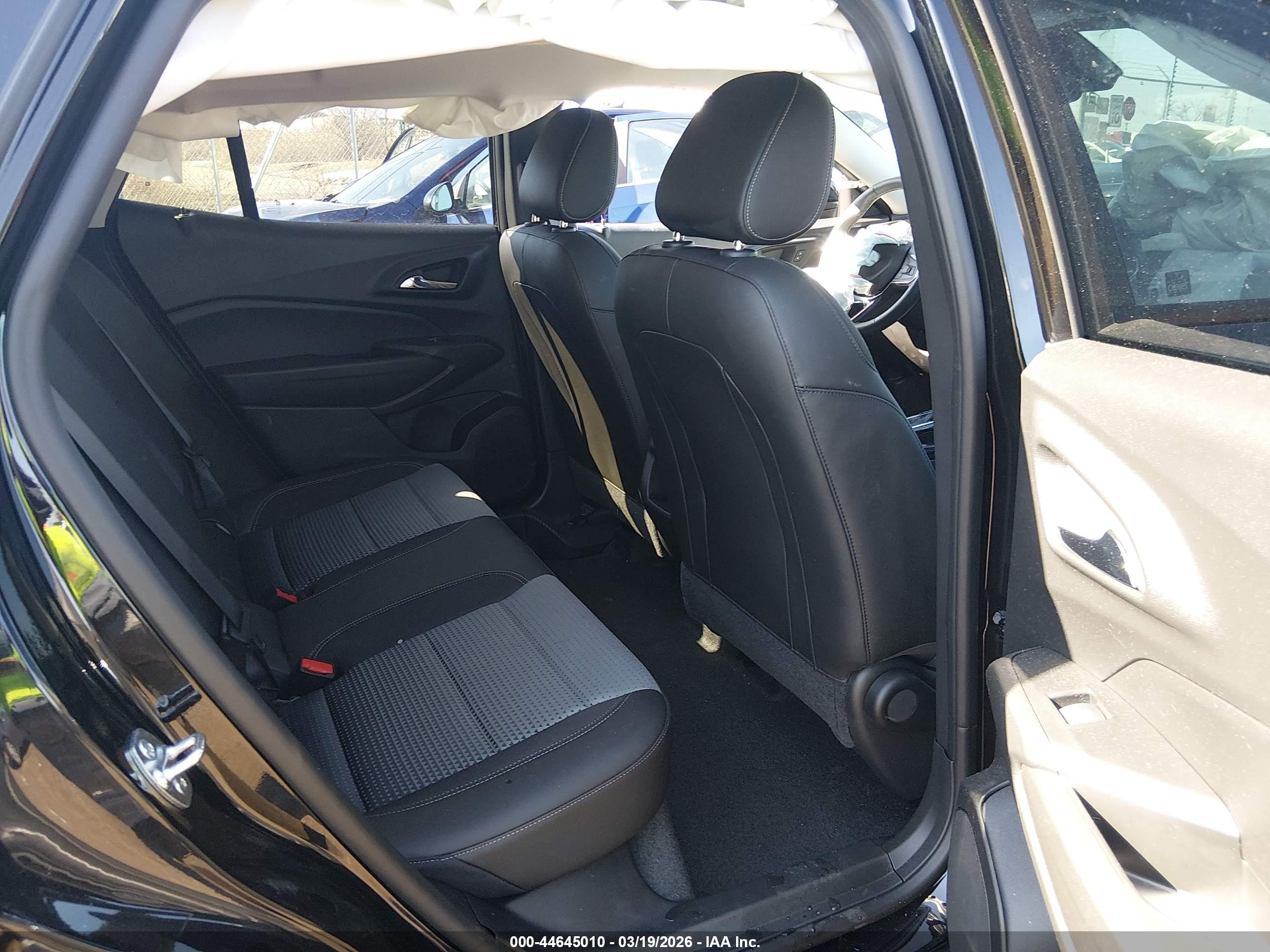 CHEVROLET TRAX image 8