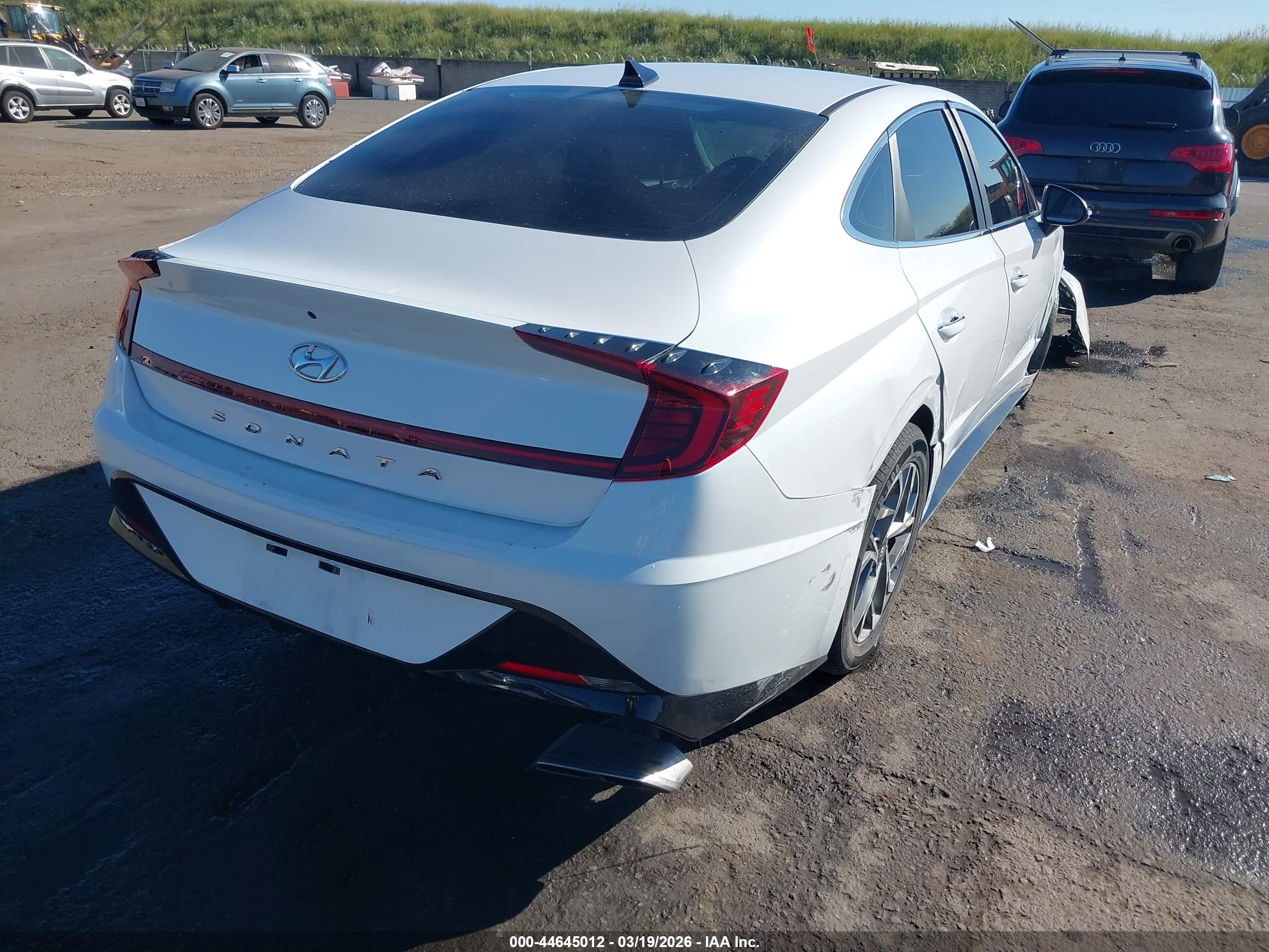 HYUNDAI SONATA image 4
