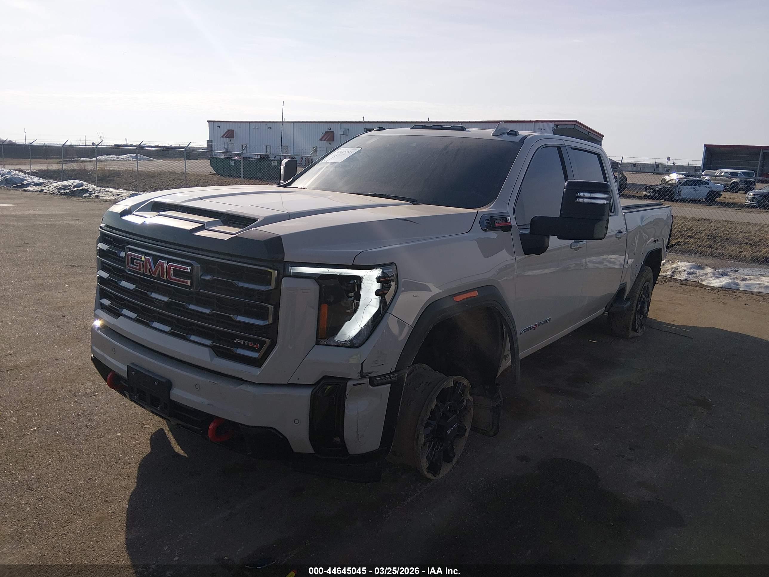 GMC SIERRA image 2