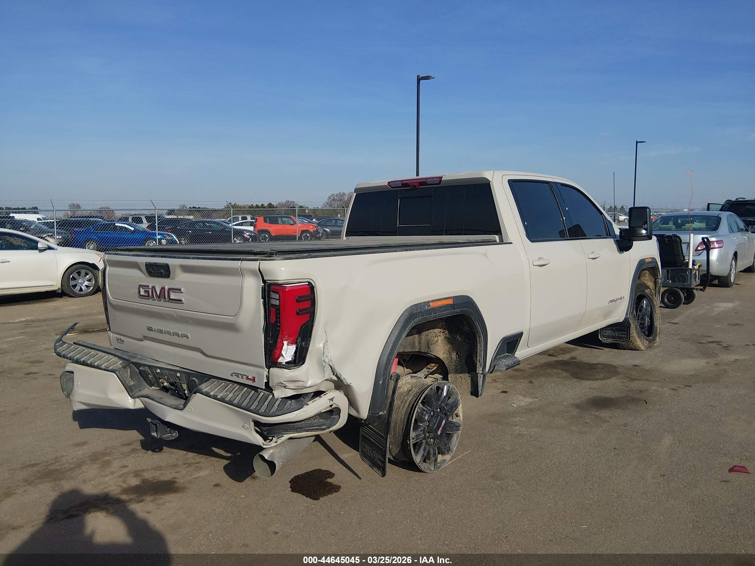 GMC SIERRA image 4