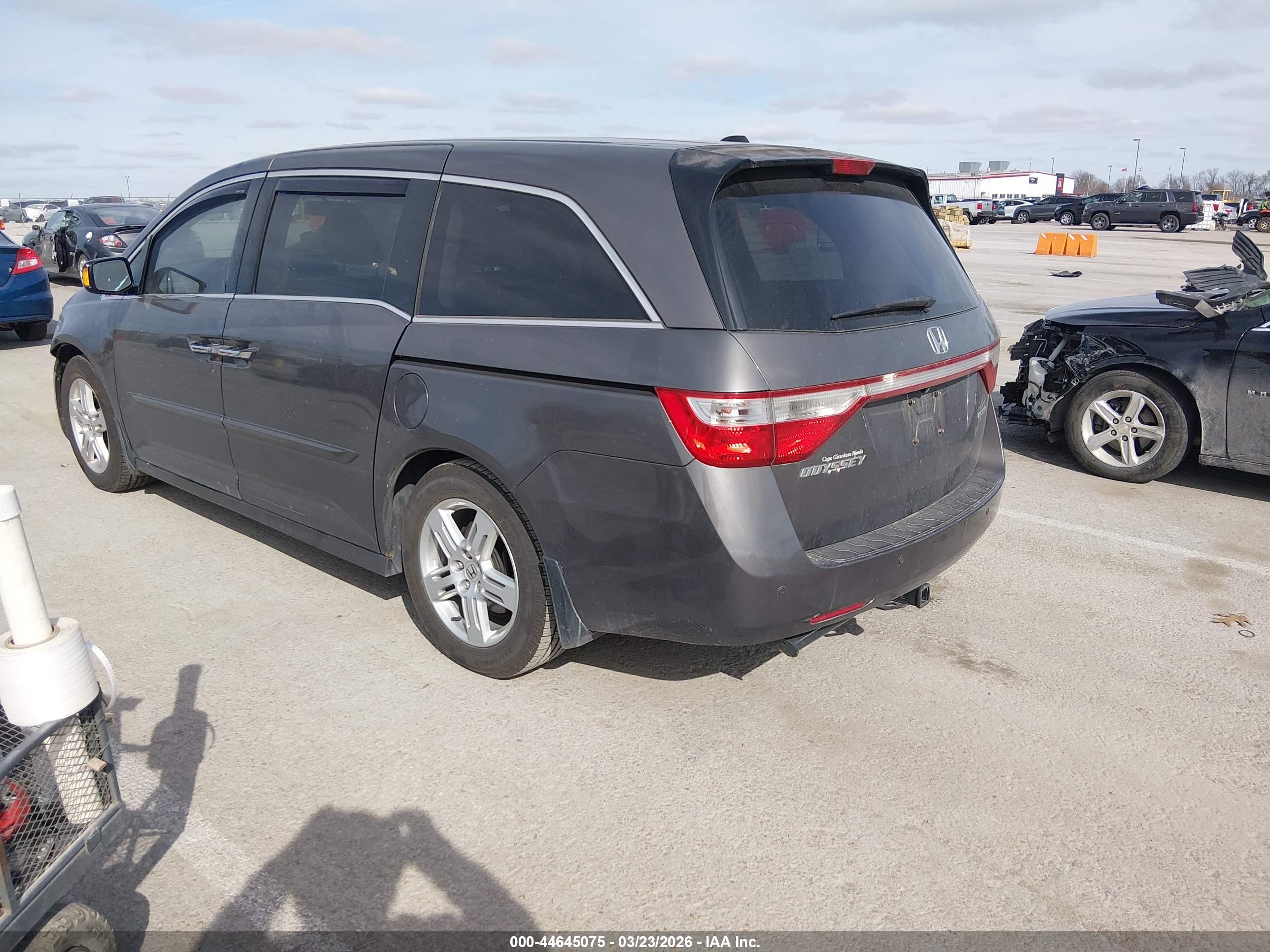 HONDA ODYSSEY image 3