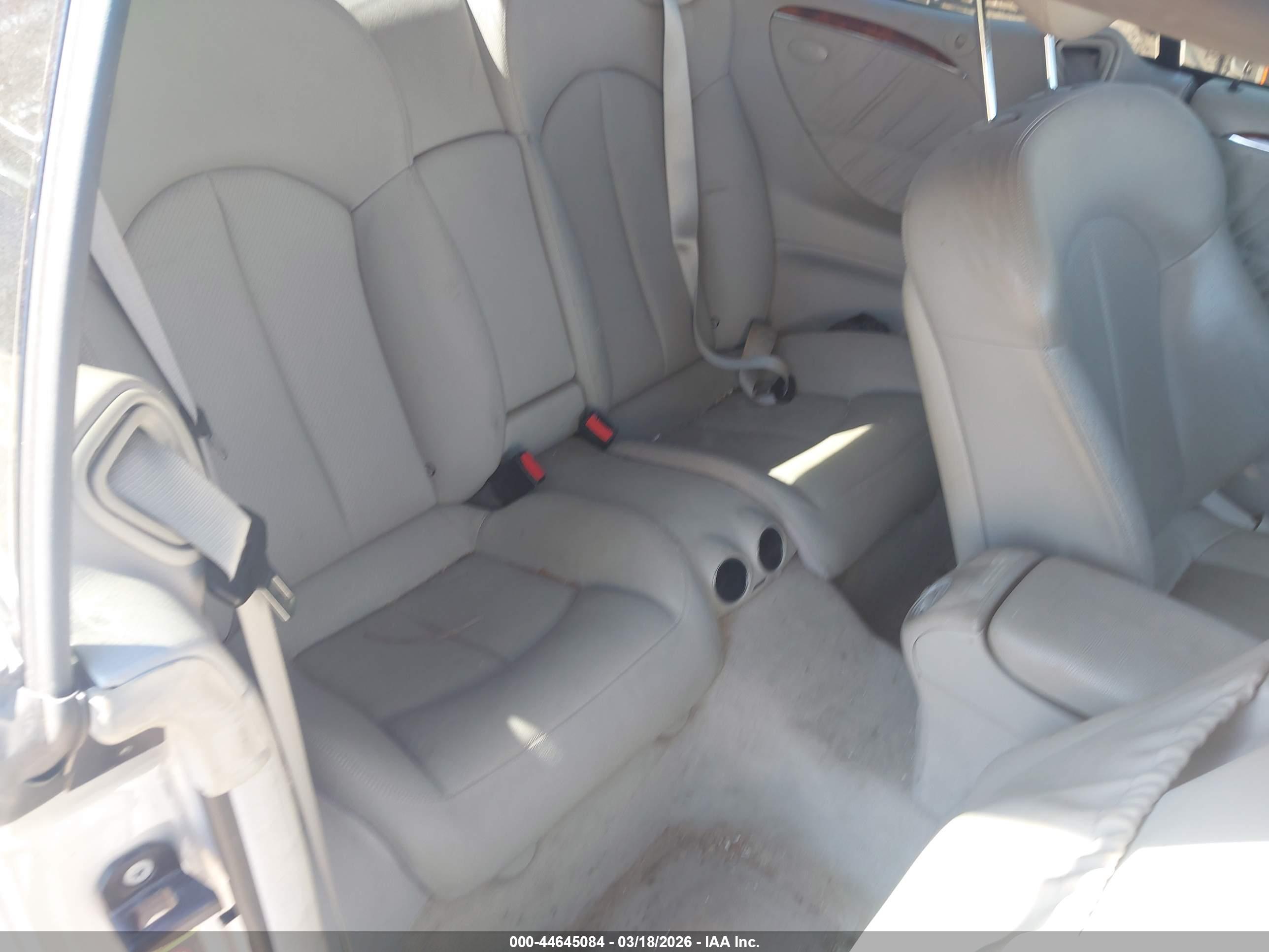 MERCEDES-BENZ CLK image 8