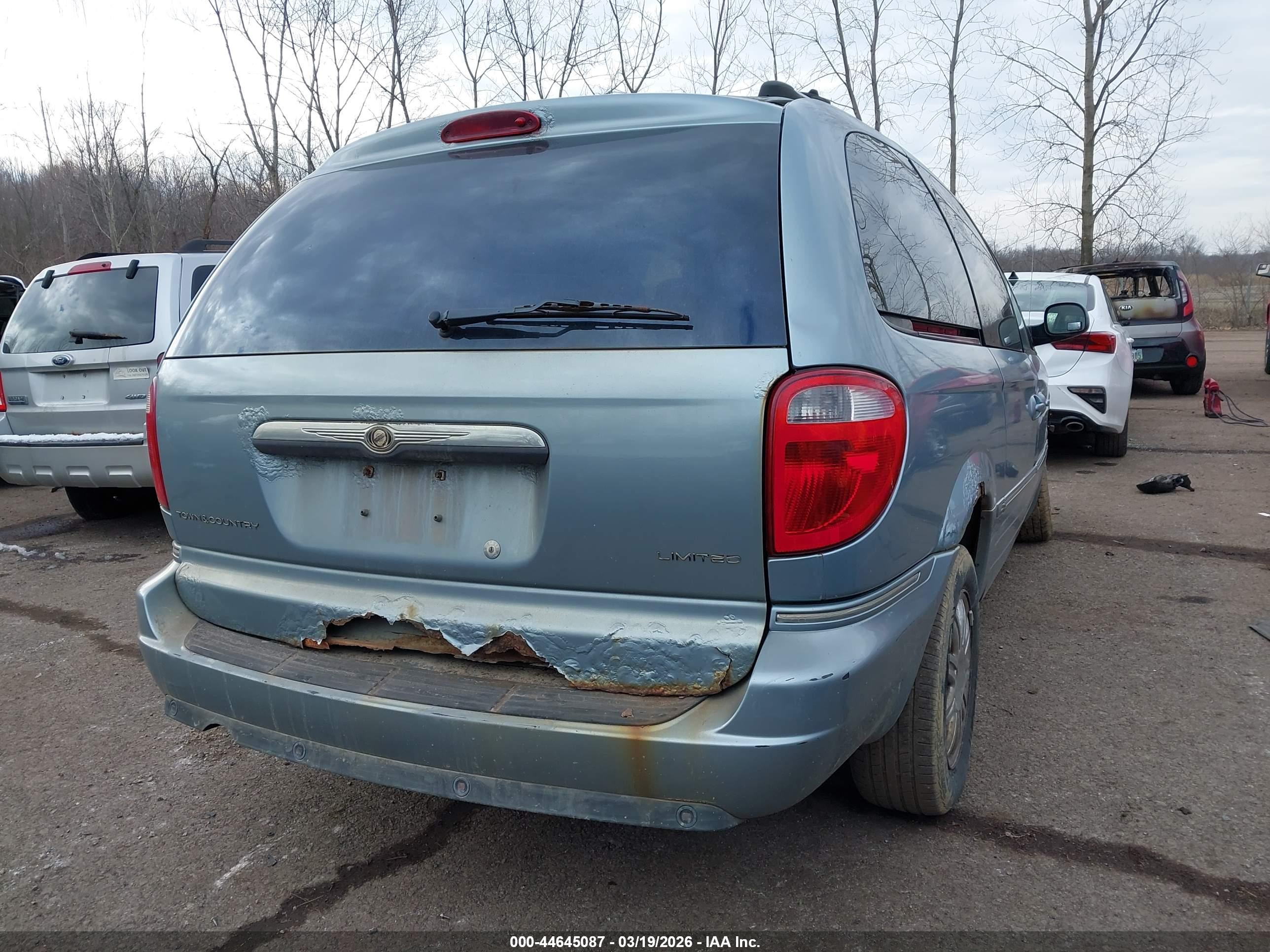 CHRYSLER TOWN image 4