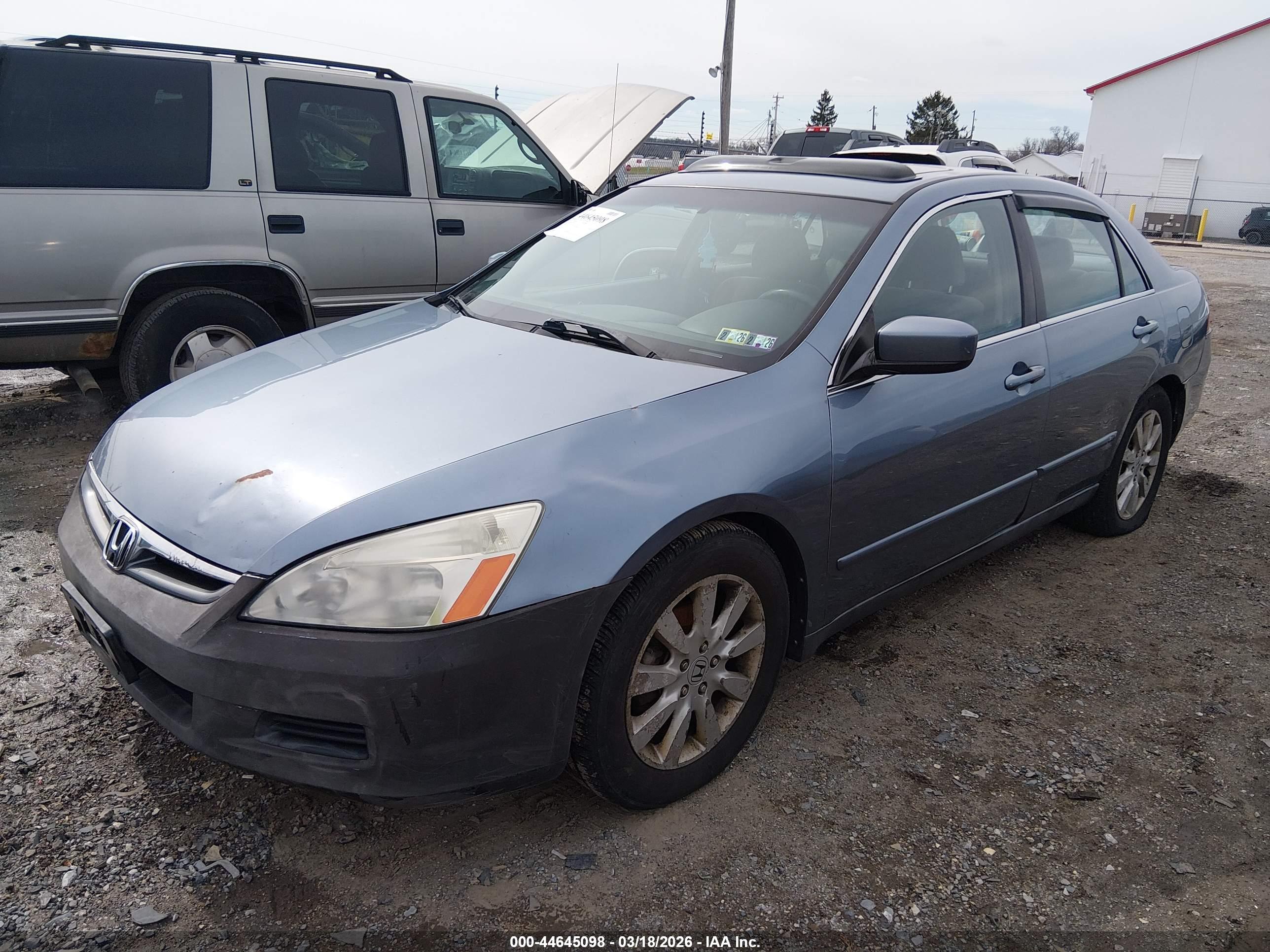 HONDA ACCORD image 2