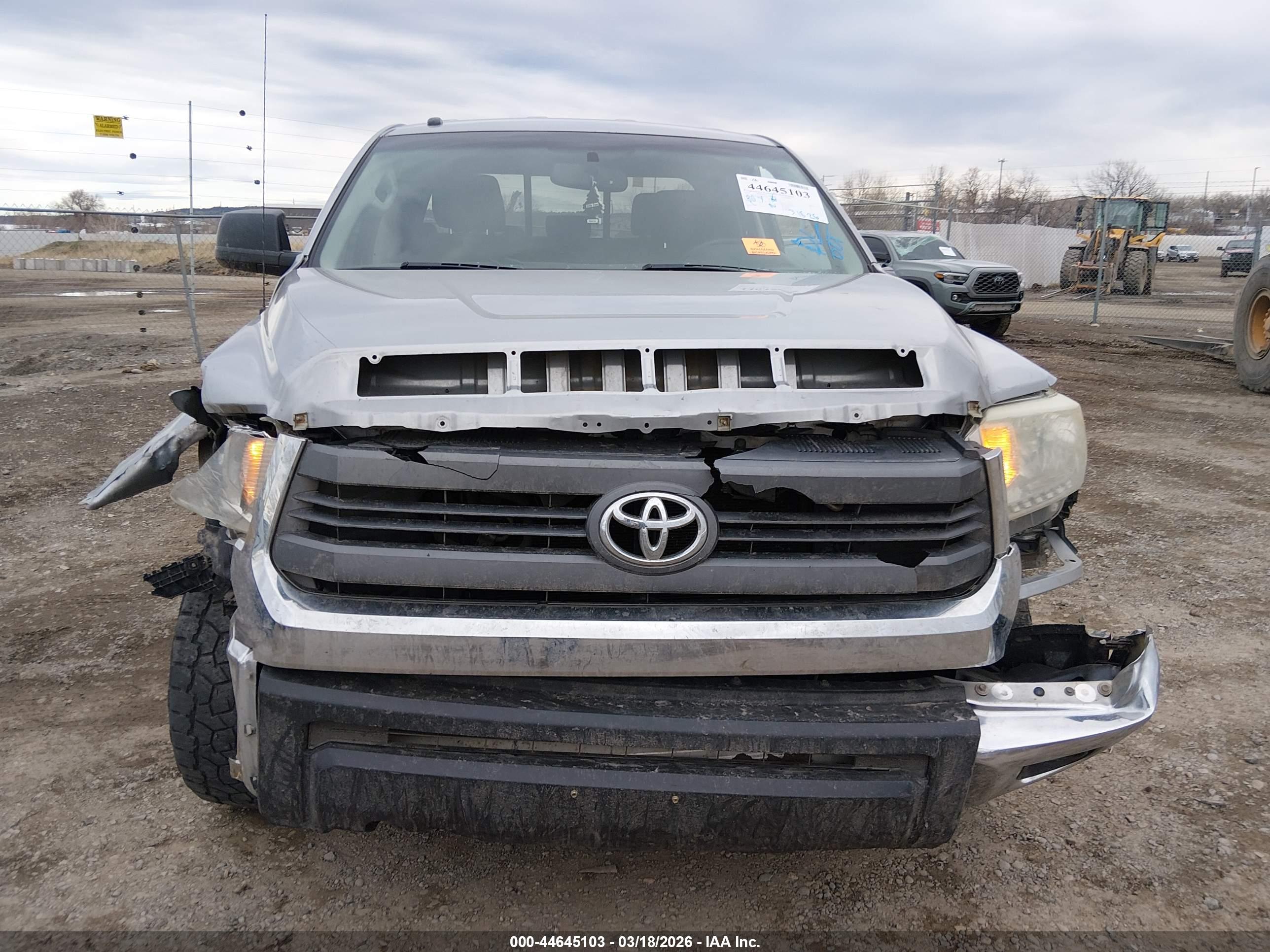 TOYOTA TUNDRA image 6