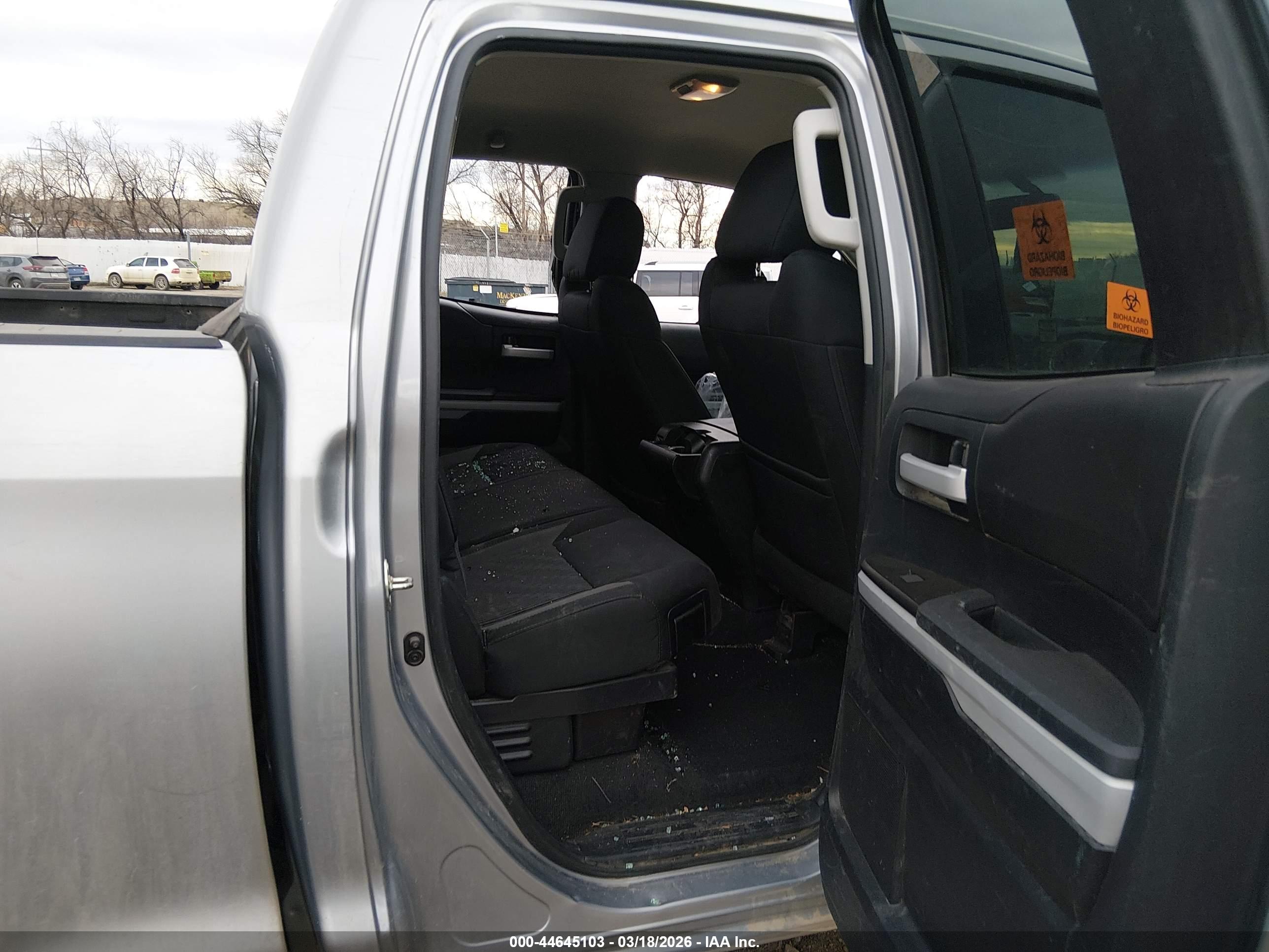 TOYOTA TUNDRA image 8