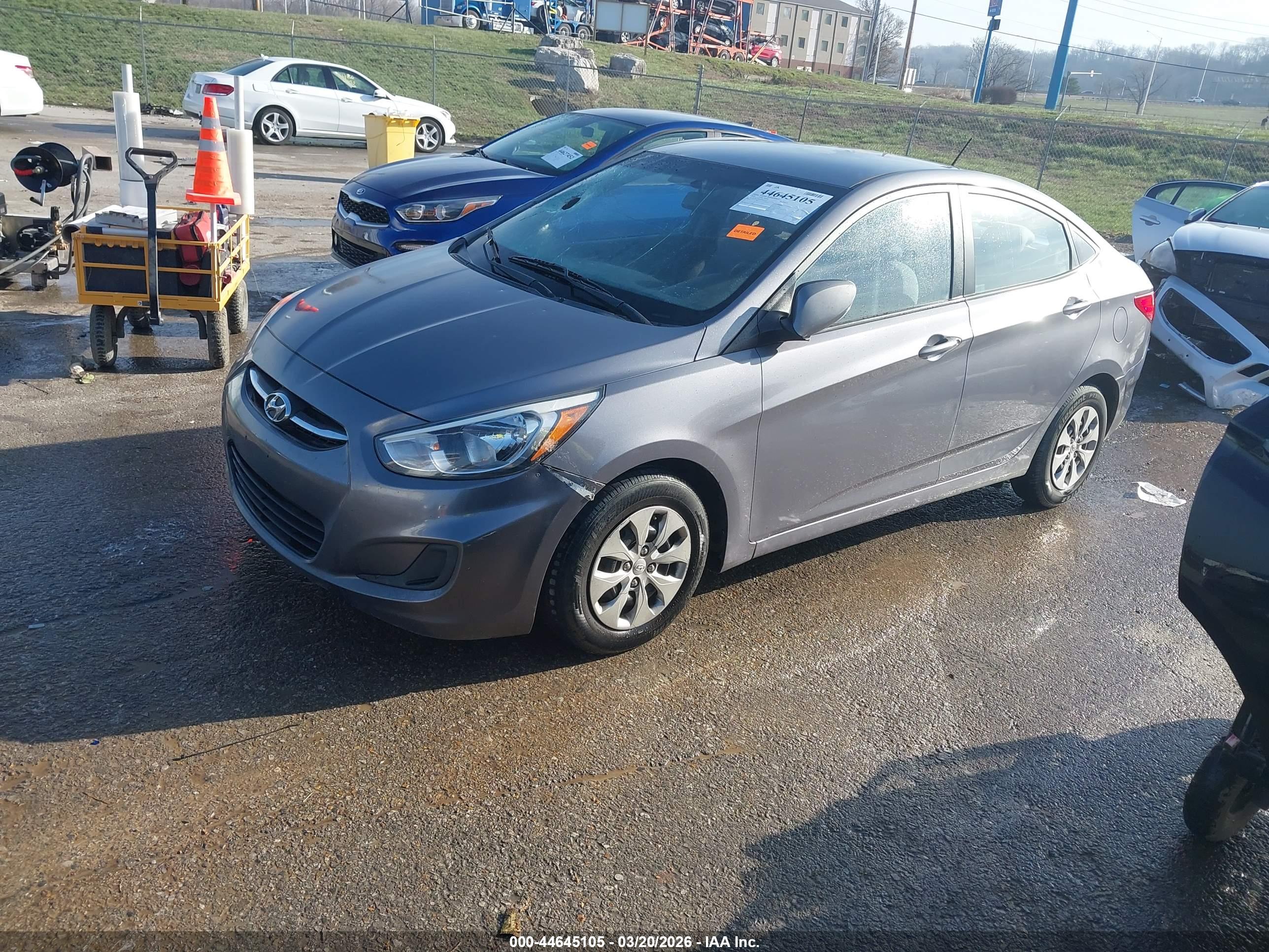 HYUNDAI ACCENT image 2
