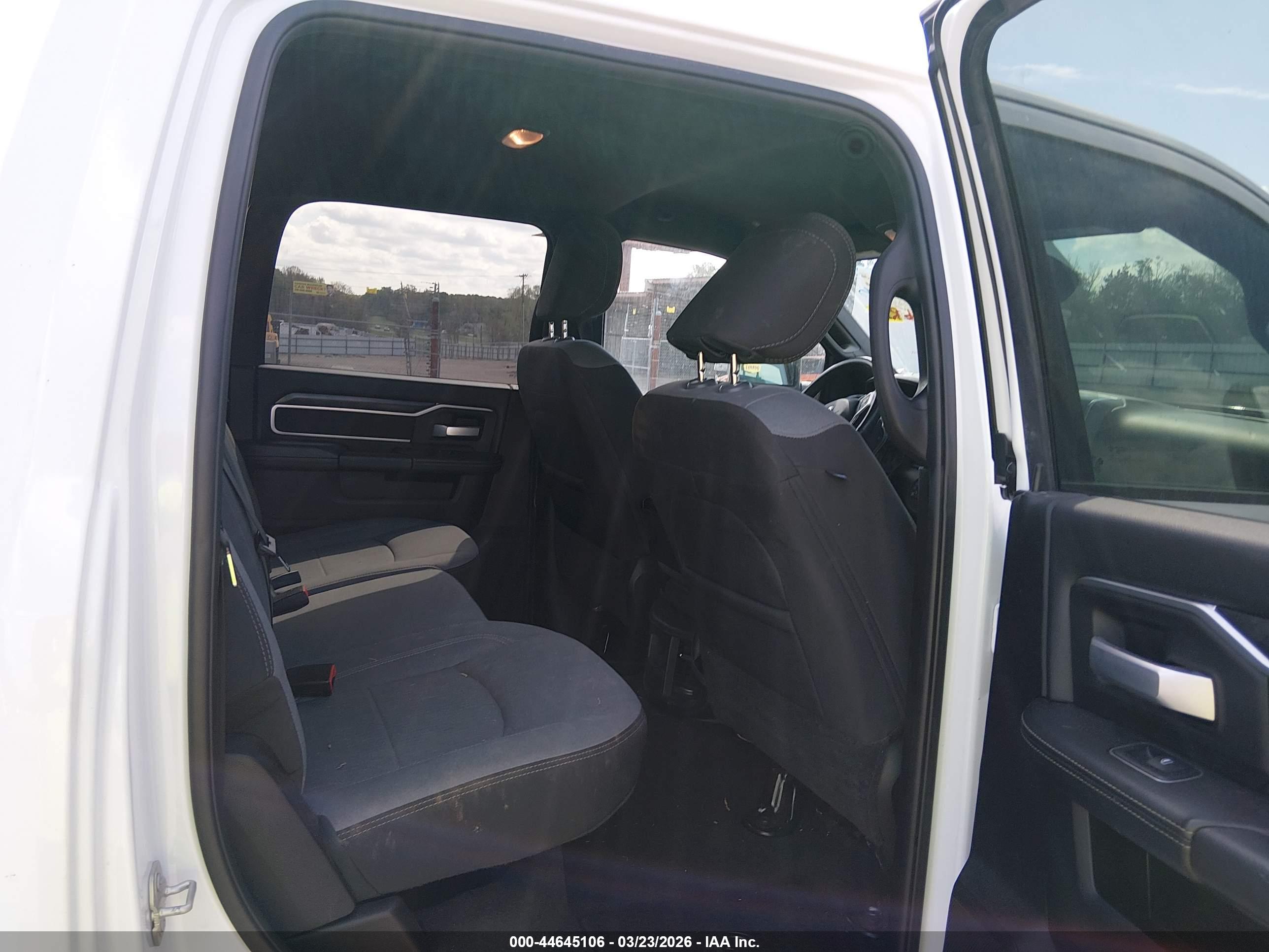RAM 2500 image 8