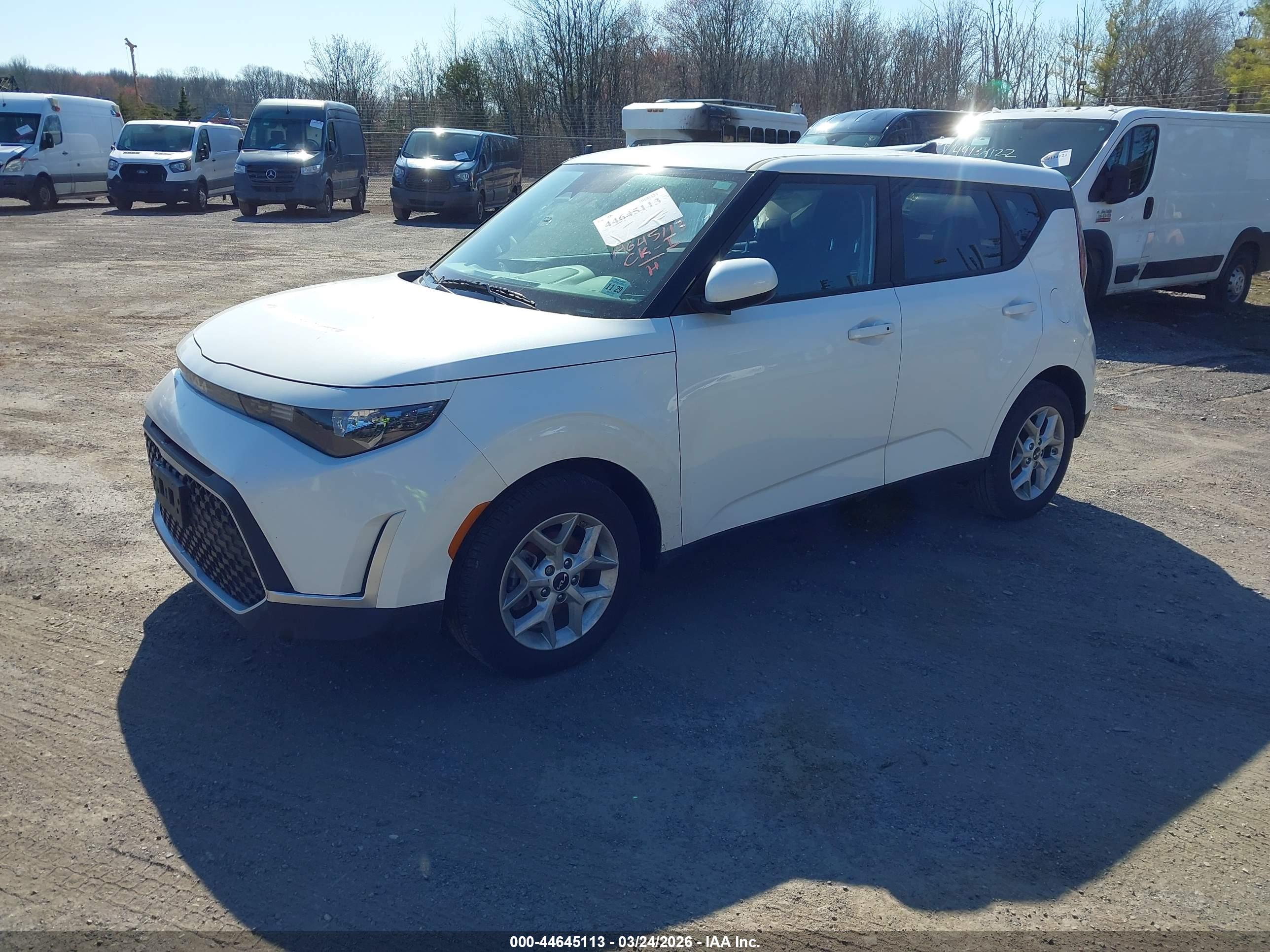 KIA SOUL image 2