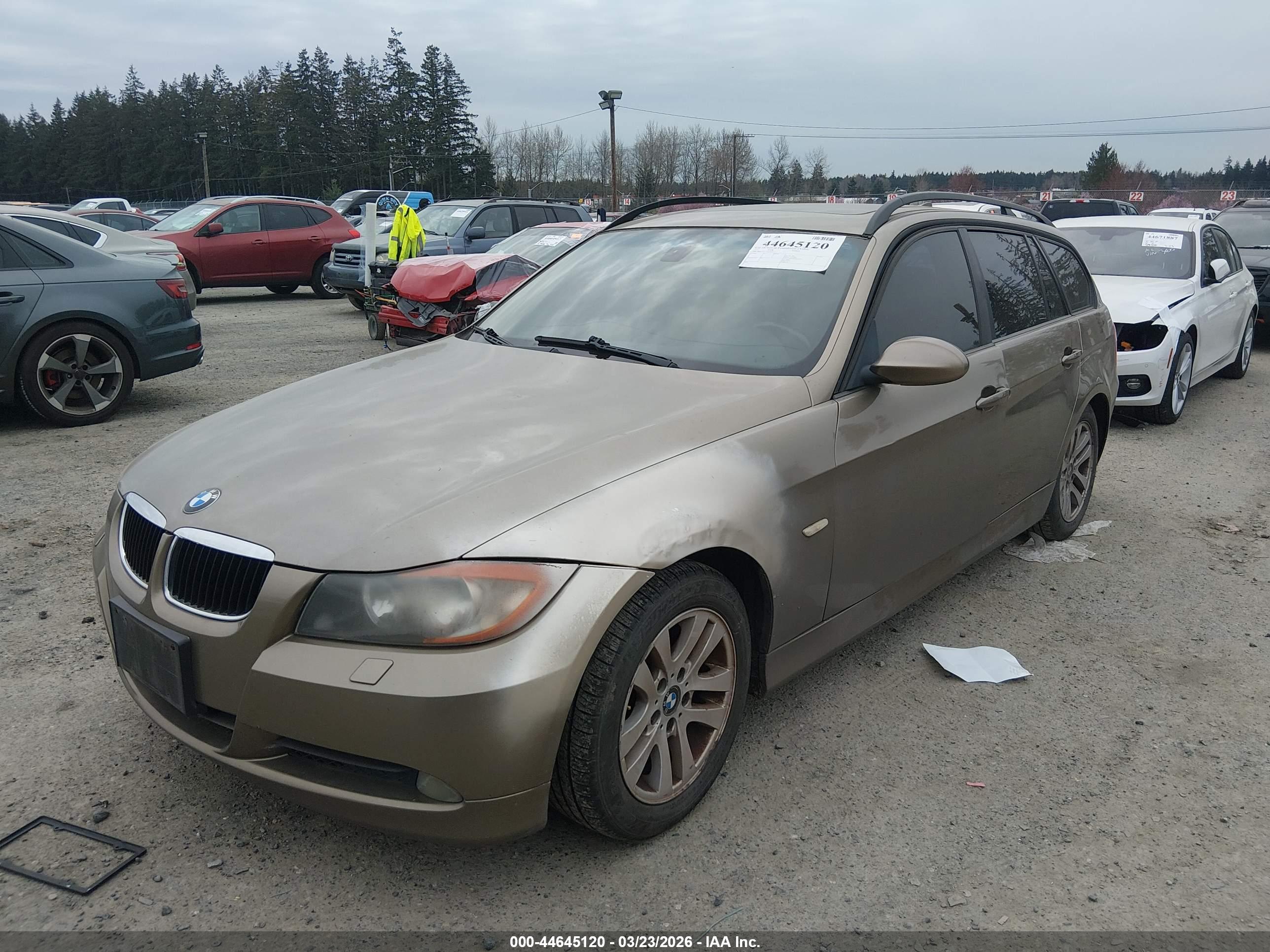 BMW 325XIT image 2