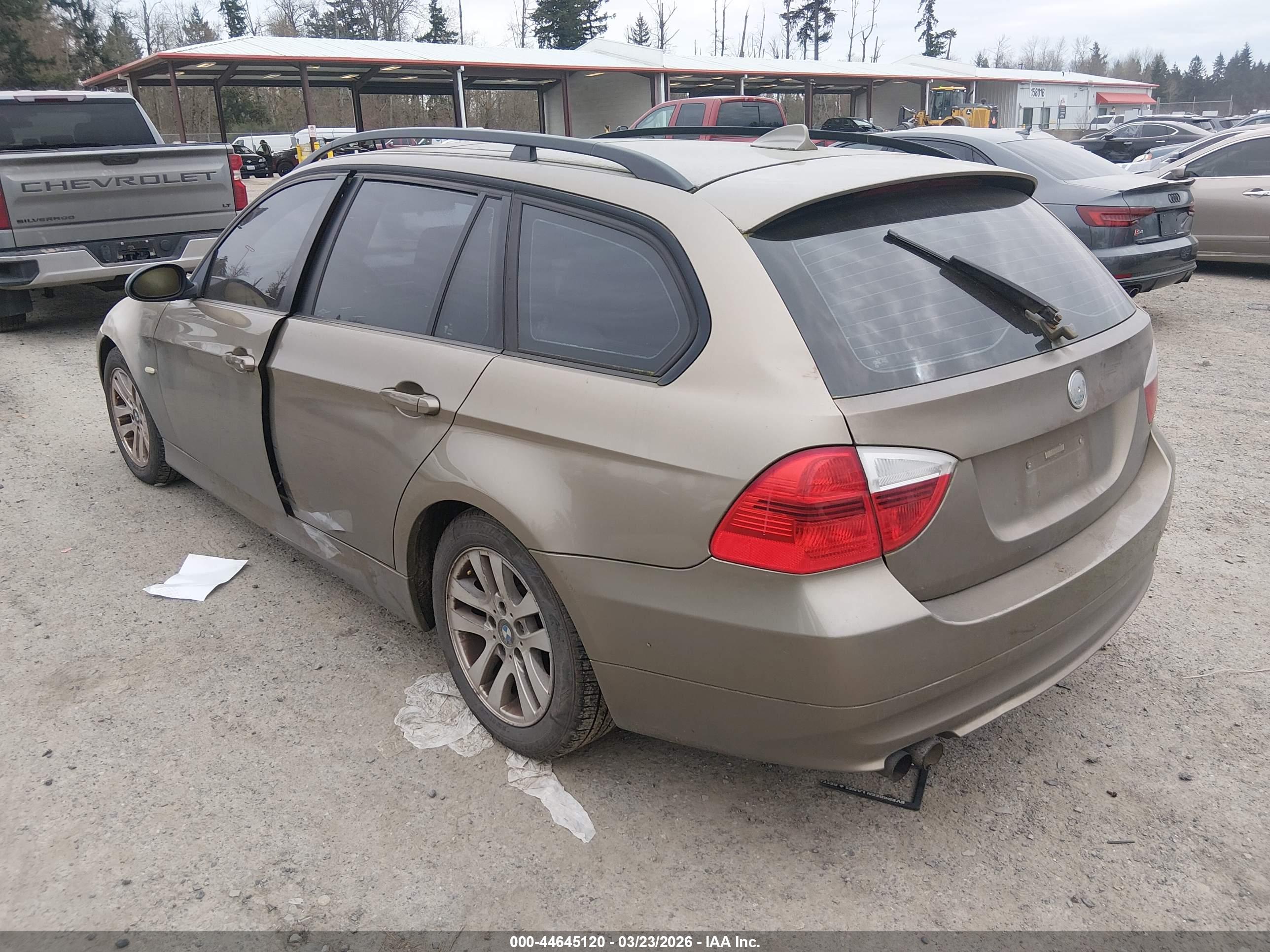 BMW 325XIT image 3