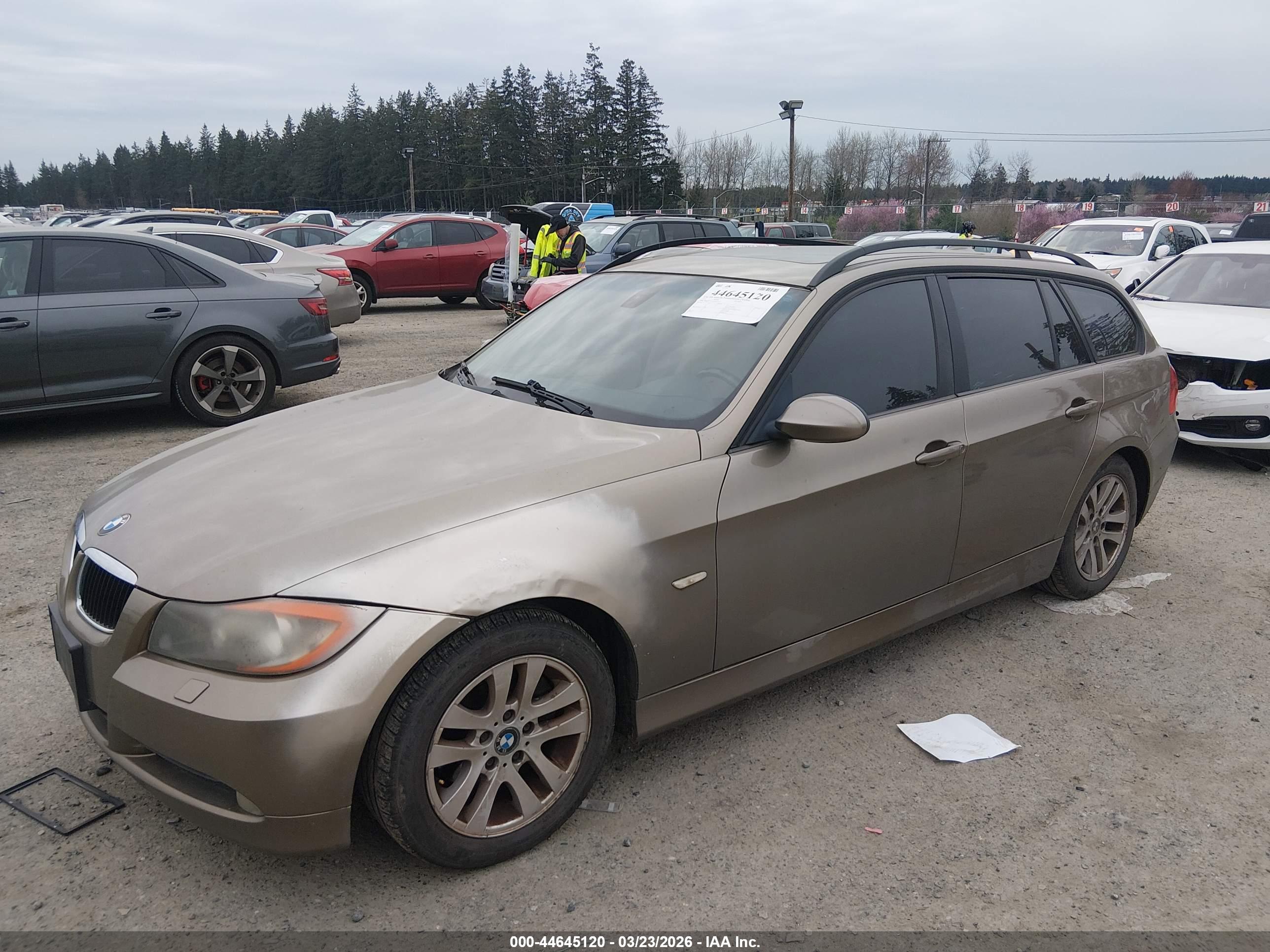 BMW 325XIT image 6