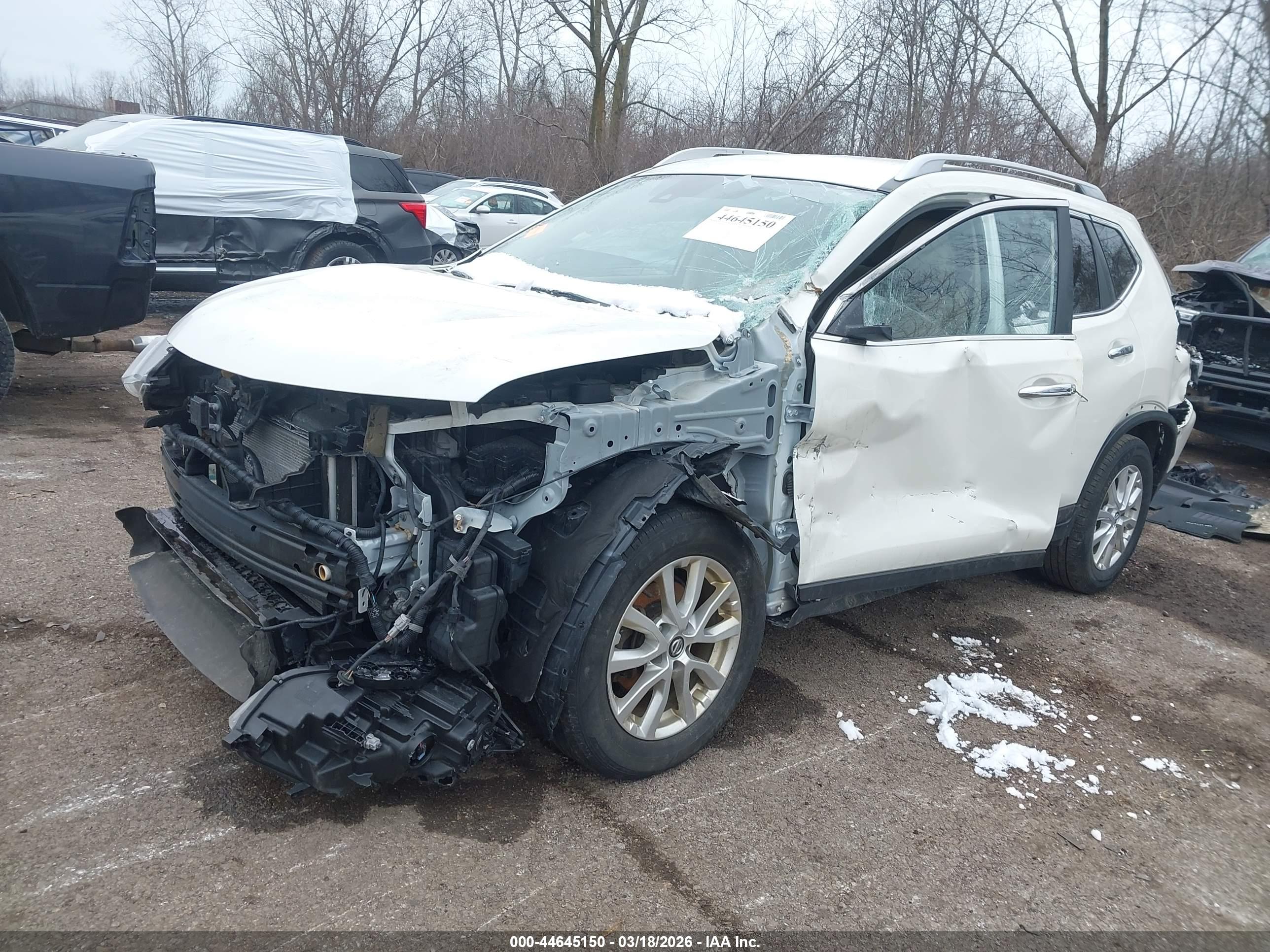 NISSAN ROGUE image 2