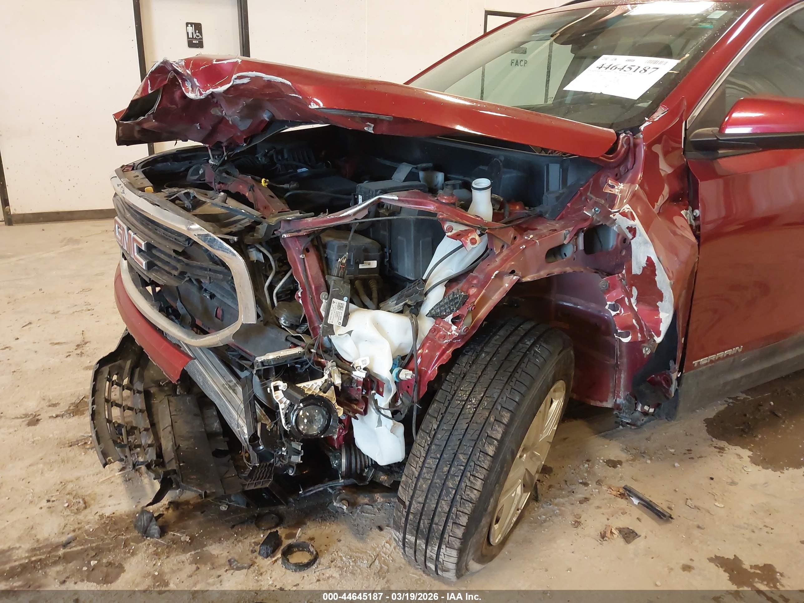 GMC TERRAIN image 6