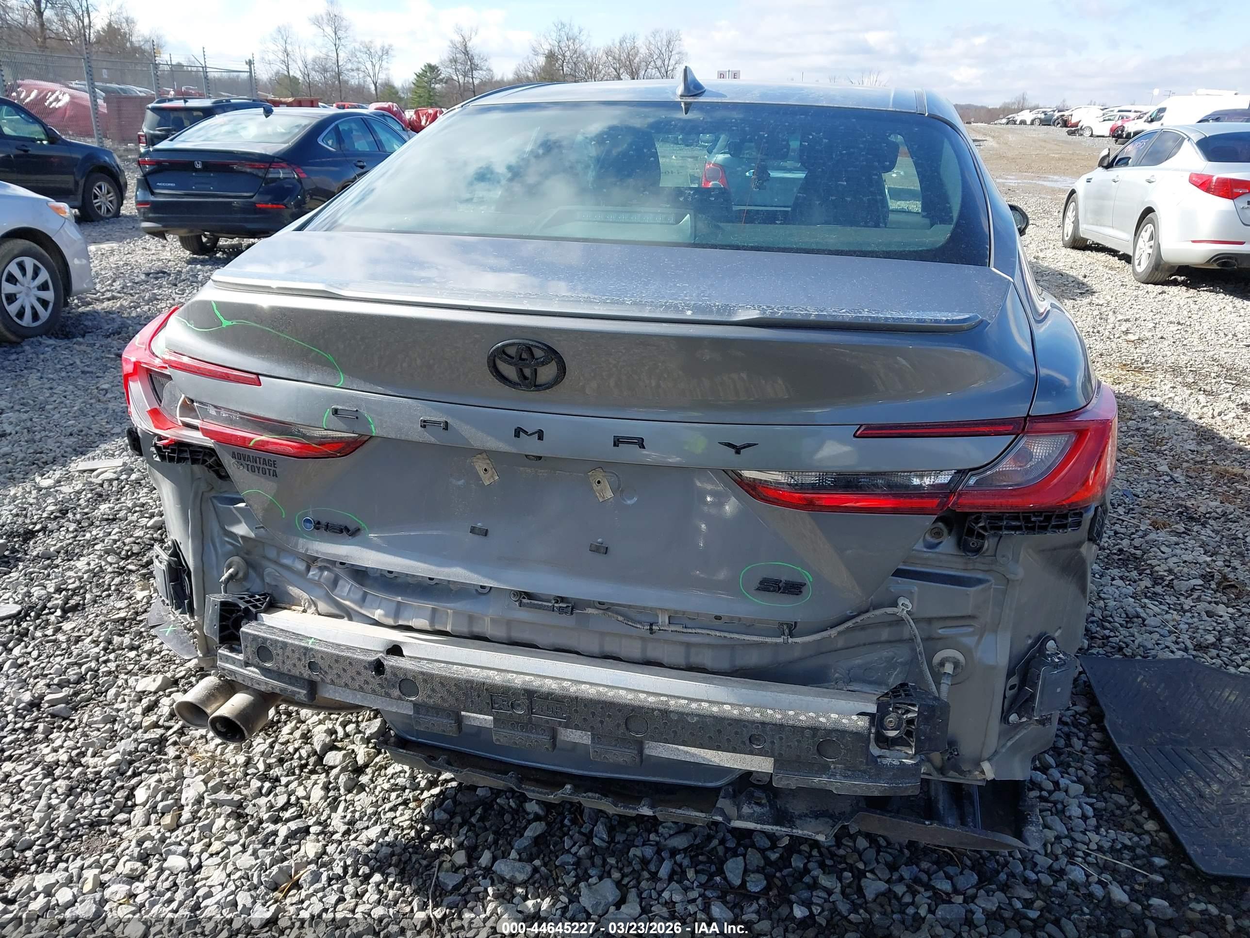 TOYOTA CAMRY image 6