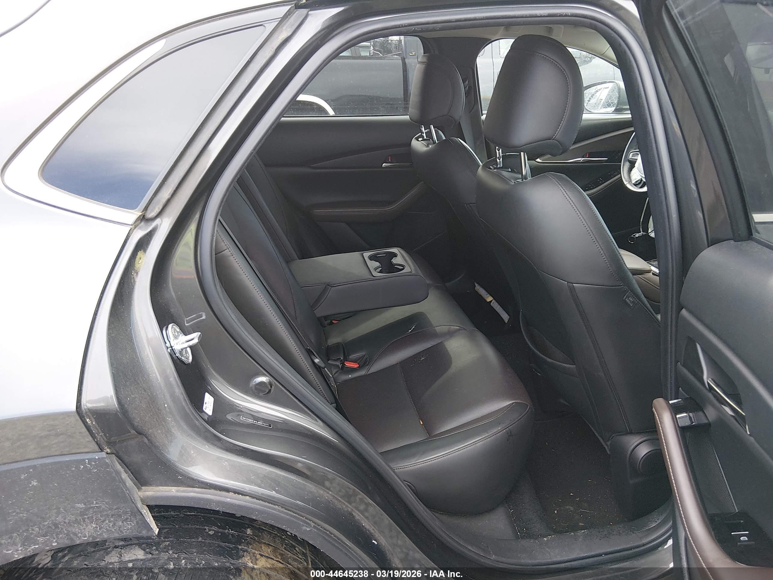 MAZDA CX-30 image 8