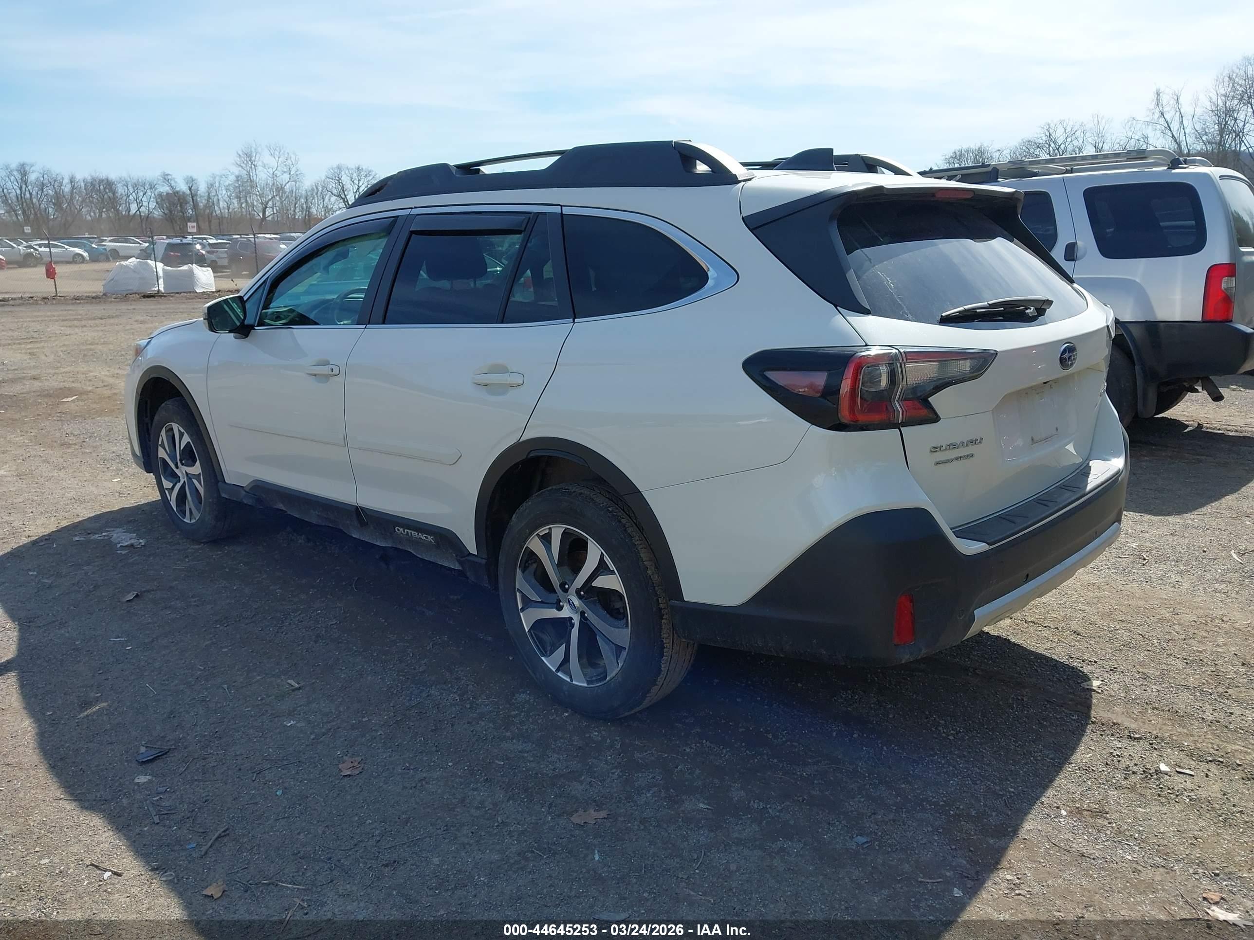 SUBARU OUTBACK image 3